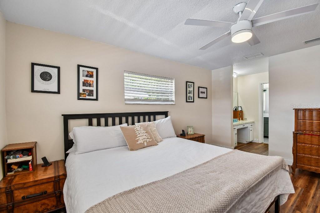 Image 12 of 29 For 927 Fairway Drive