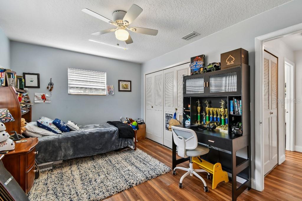 Image 19 of 29 For 927 Fairway Drive