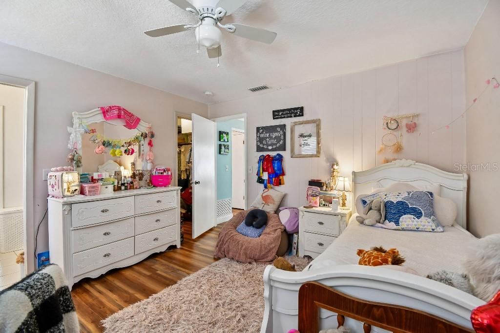 Image 22 of 29 For 927 Fairway Drive