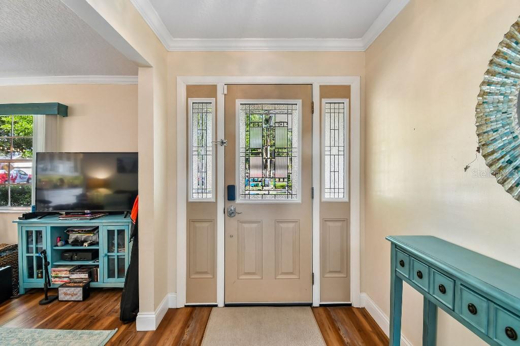 Image 3 of 29 For 927 Fairway Drive