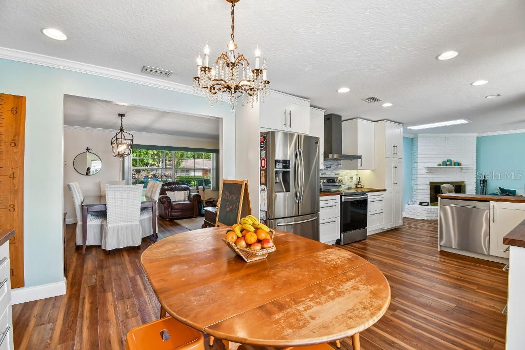 Image 7 of 29 For 927 Fairway Drive