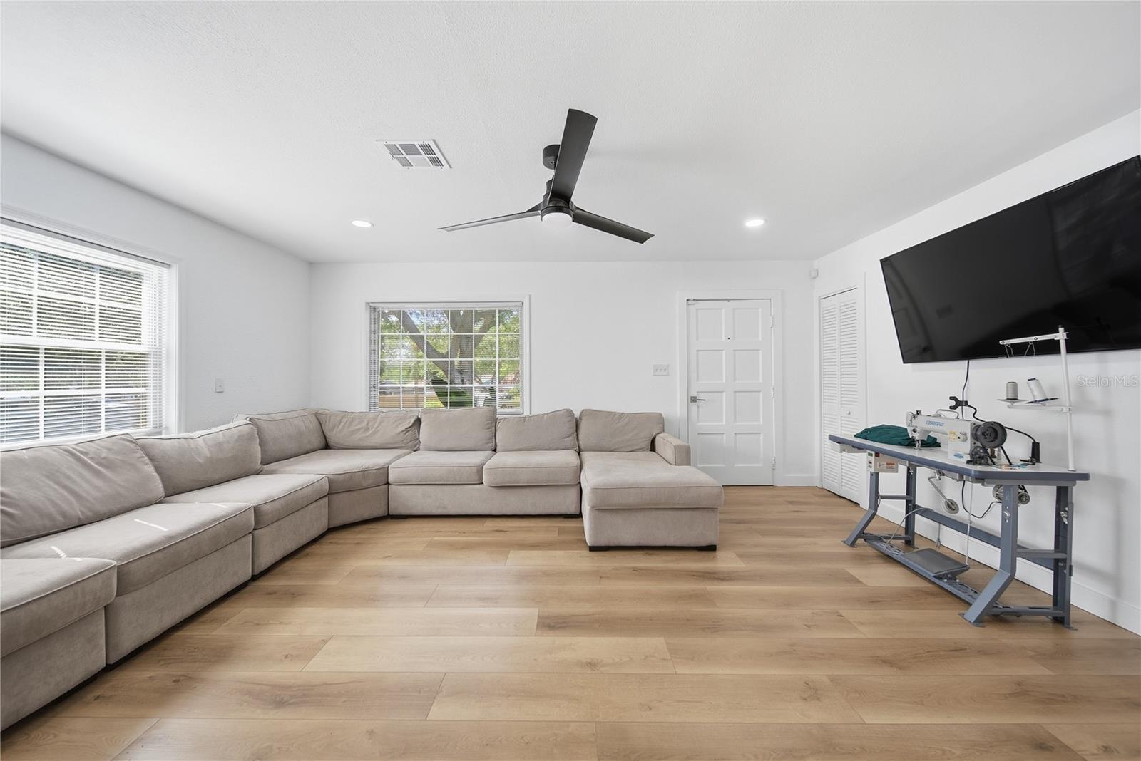 Image 7 of 20 For 9505 Takomah Trail