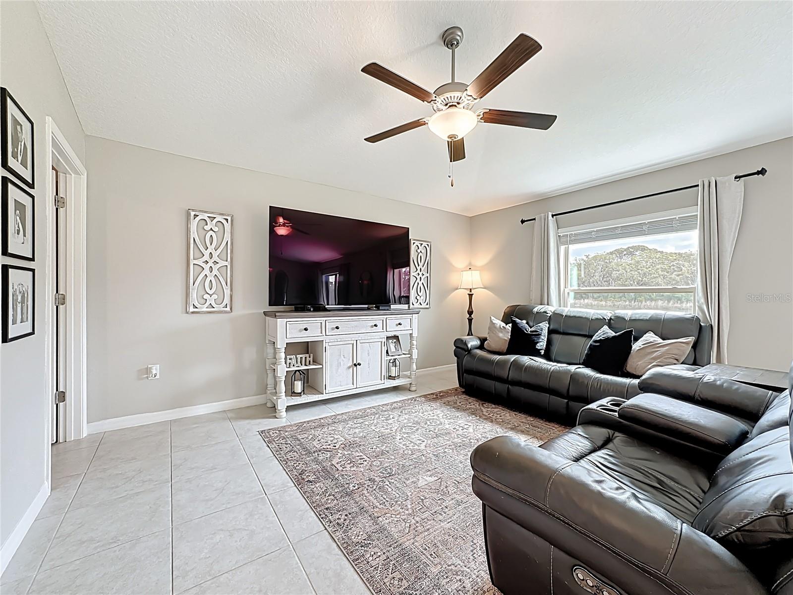 Image 16 of 54 For 4449 Eternal Prince Drive