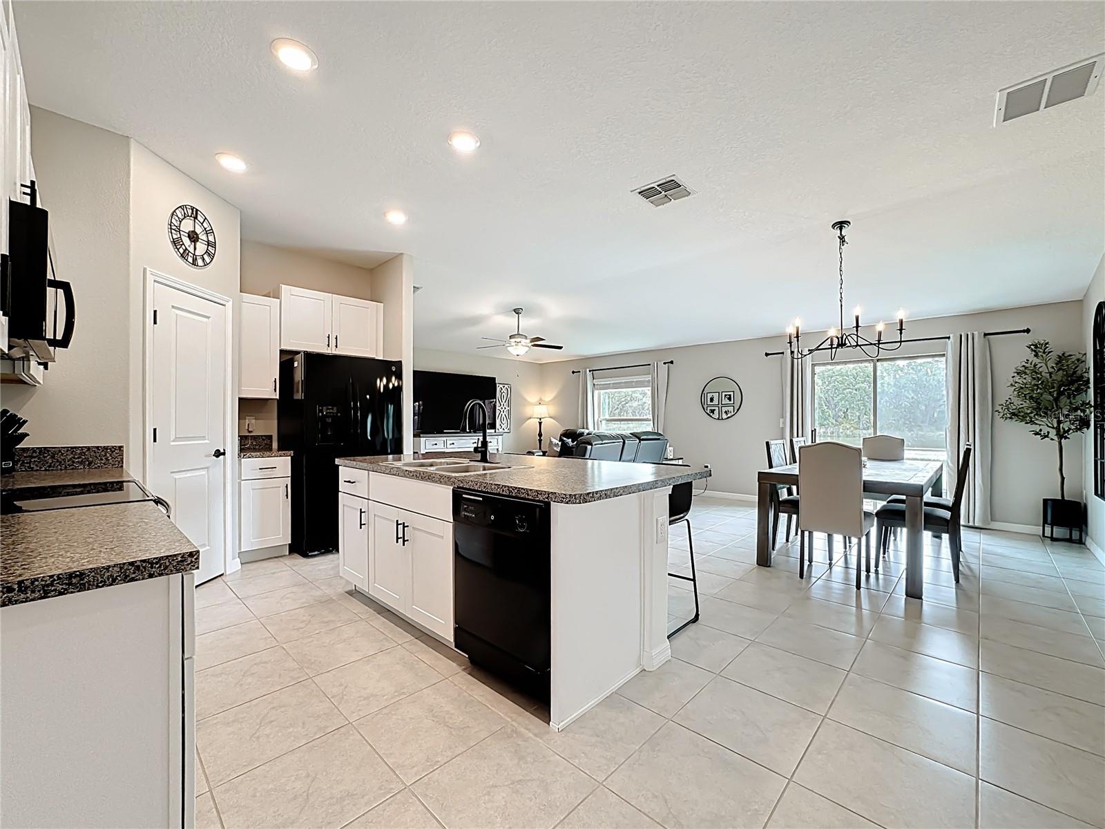 Image 4 of 54 For 4449 Eternal Prince Drive
