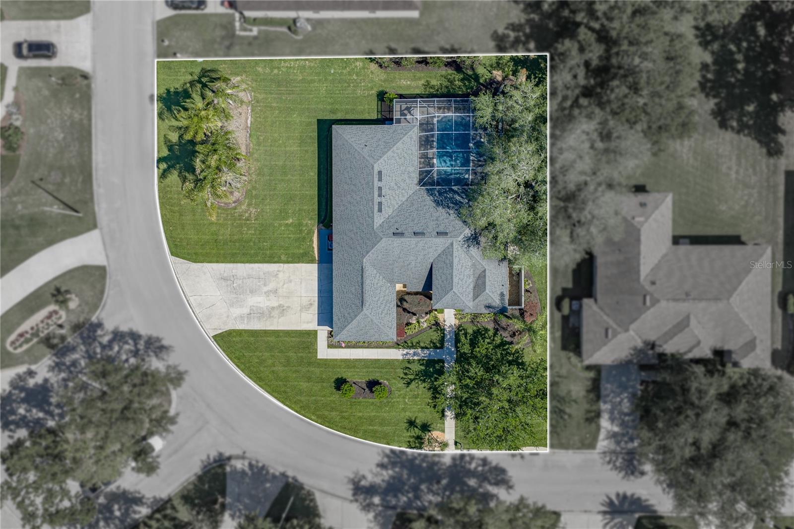 Image 4 of 89 For 3013 Sutton Woods Drive