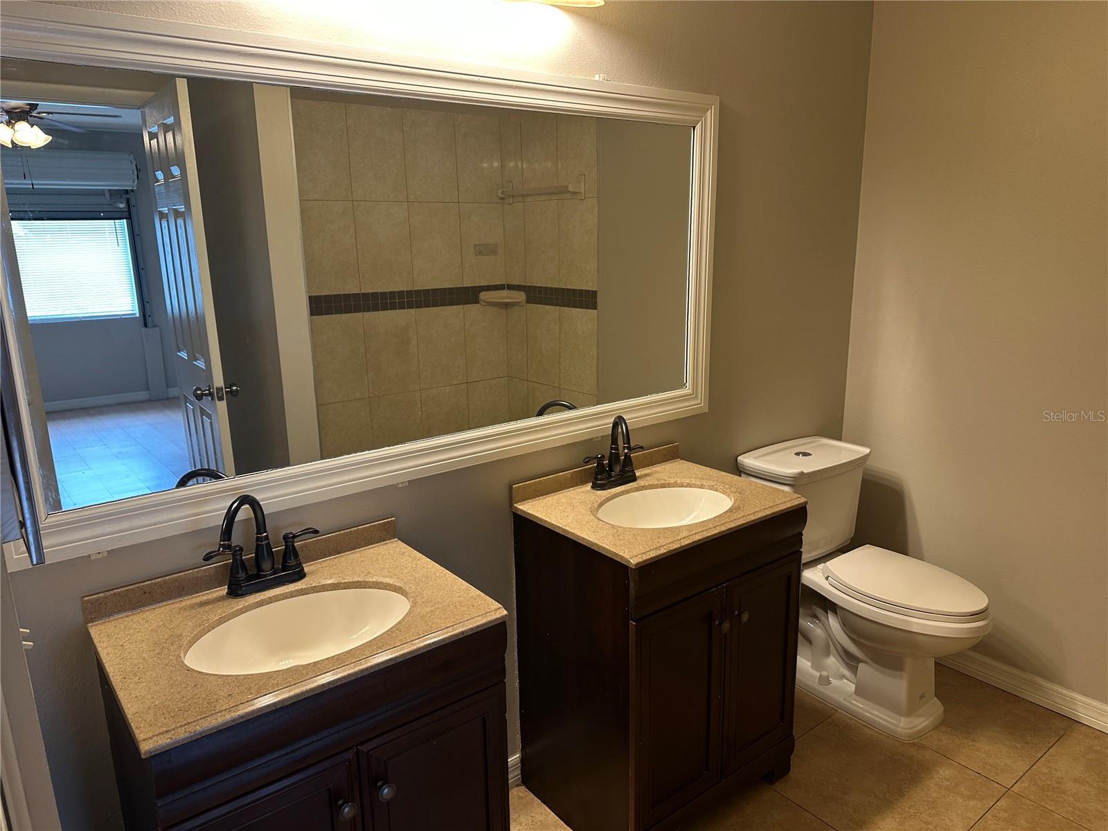 Image 10 of 20 For 8425 Laurelon Place