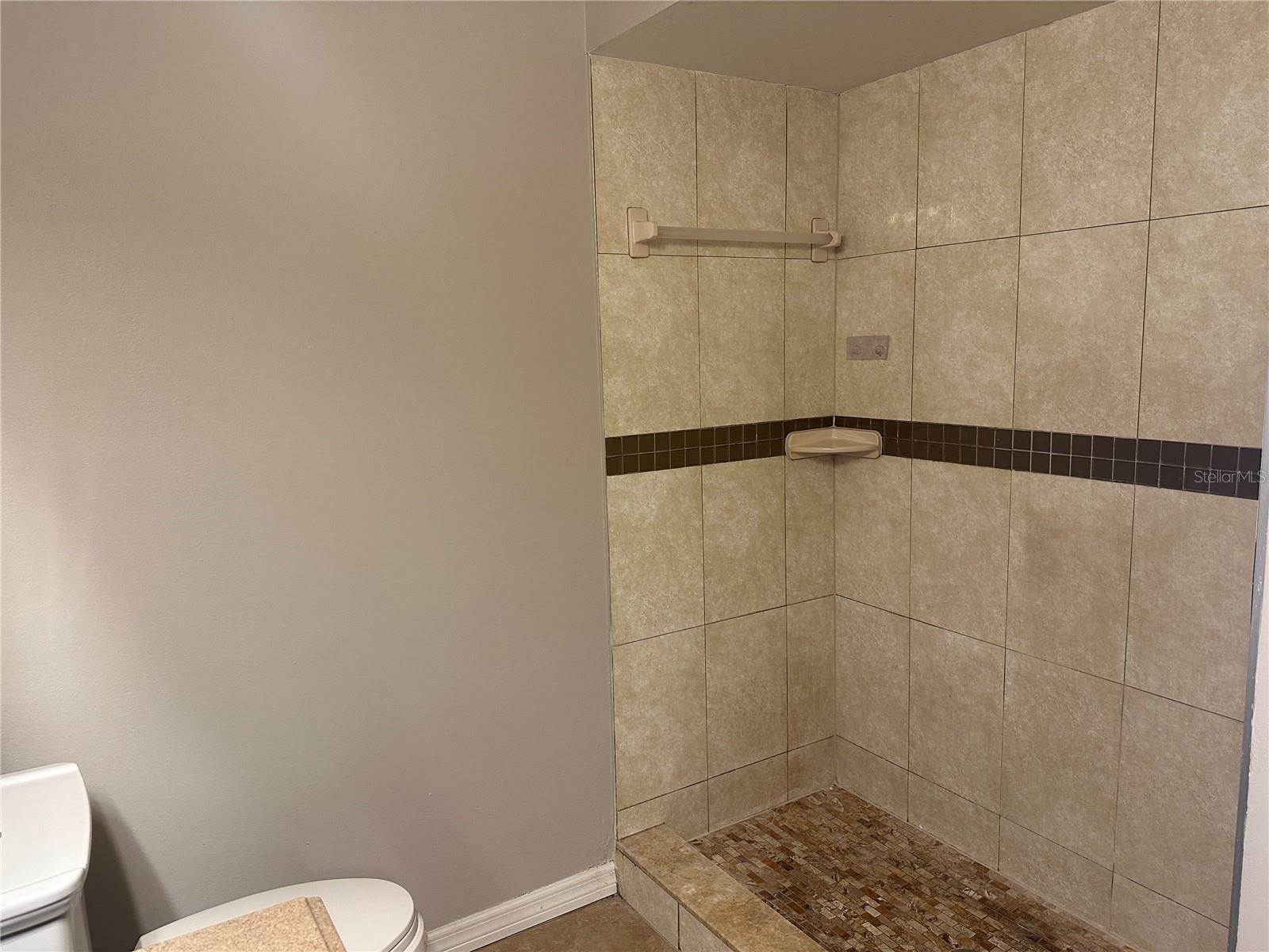 Image 11 of 20 For 8425 Laurelon Place