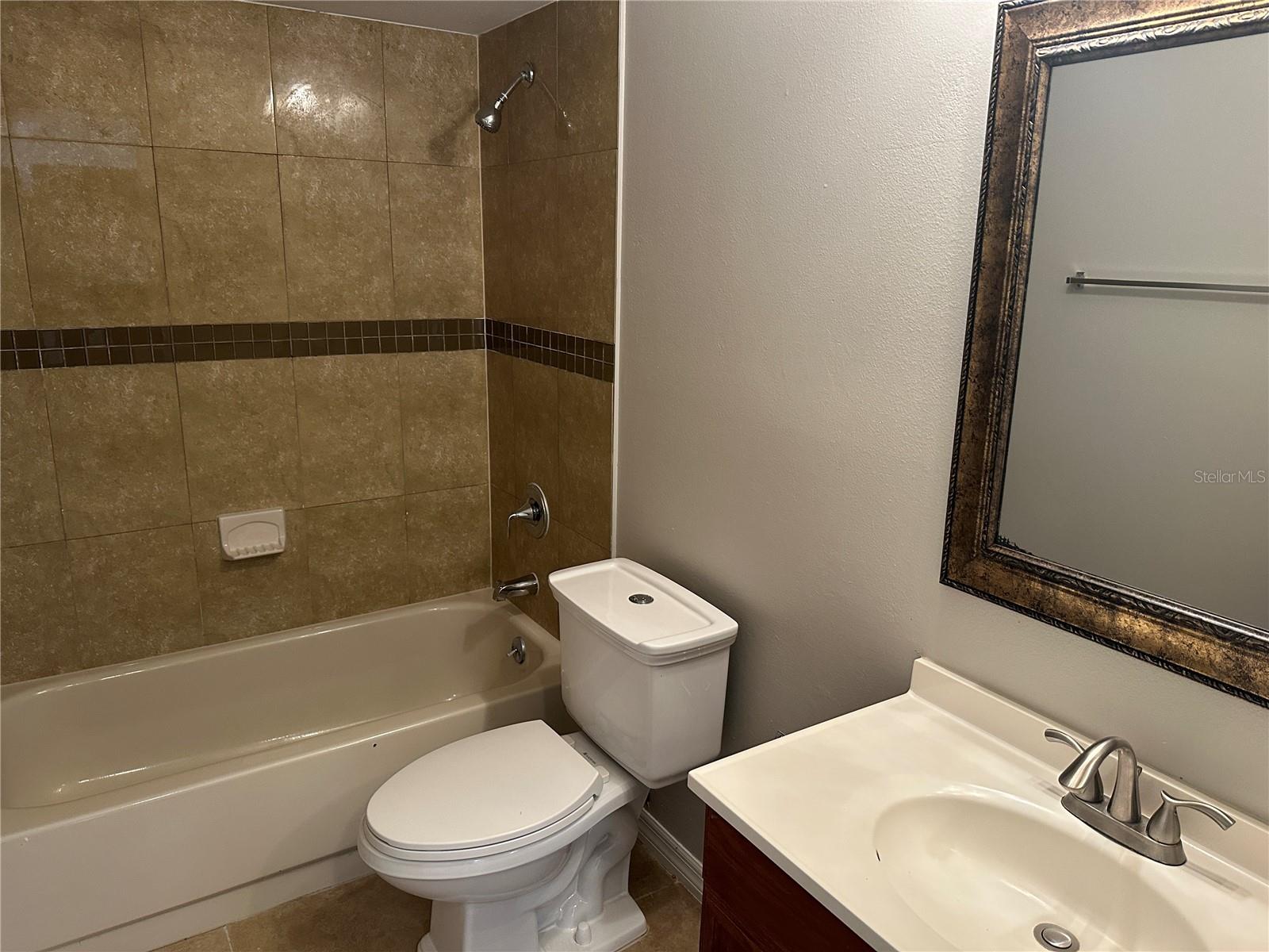 Image 16 of 20 For 8425 Laurelon Place