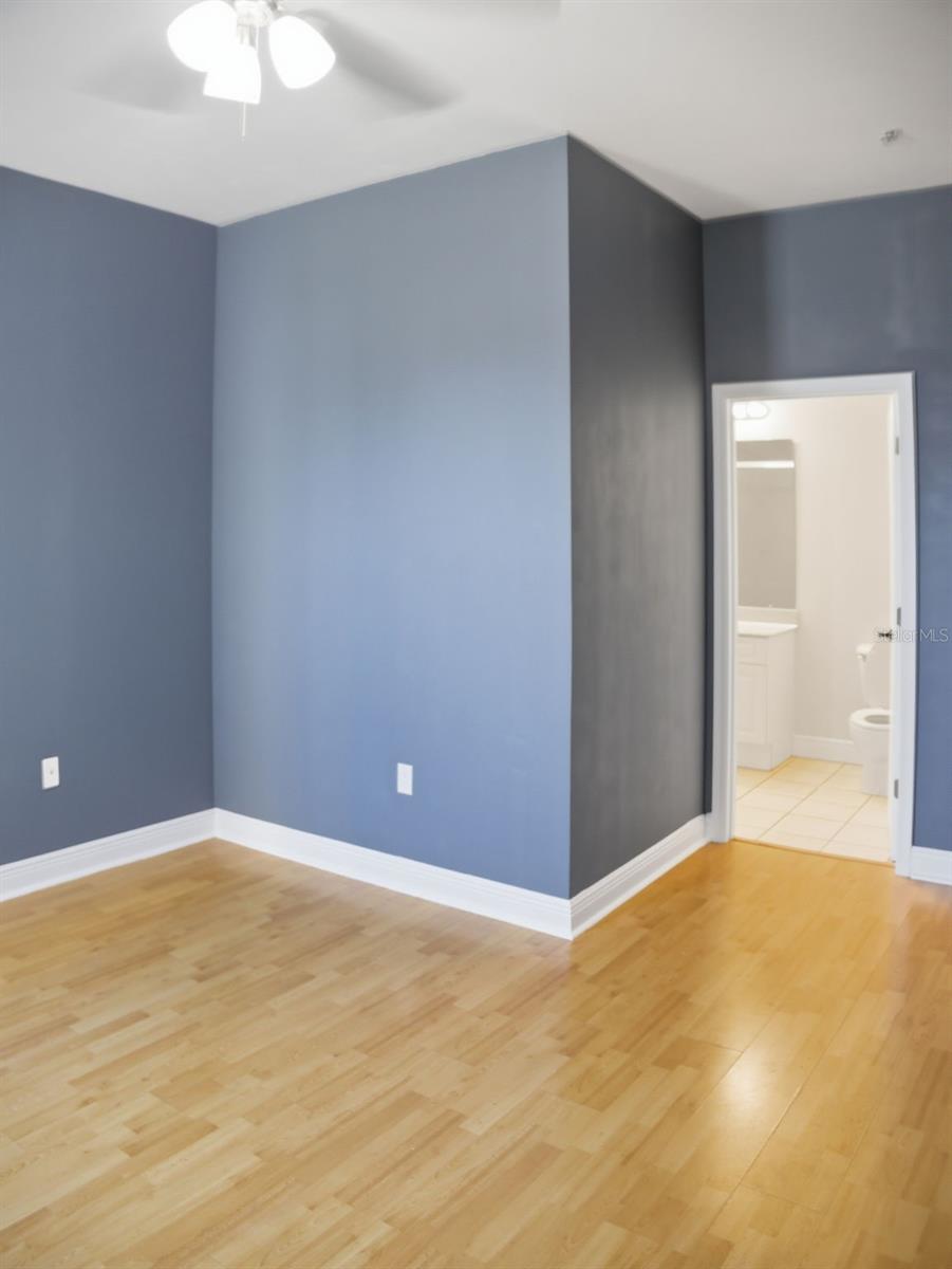 Image 21 of 35 For 201 2nd Avenue 412