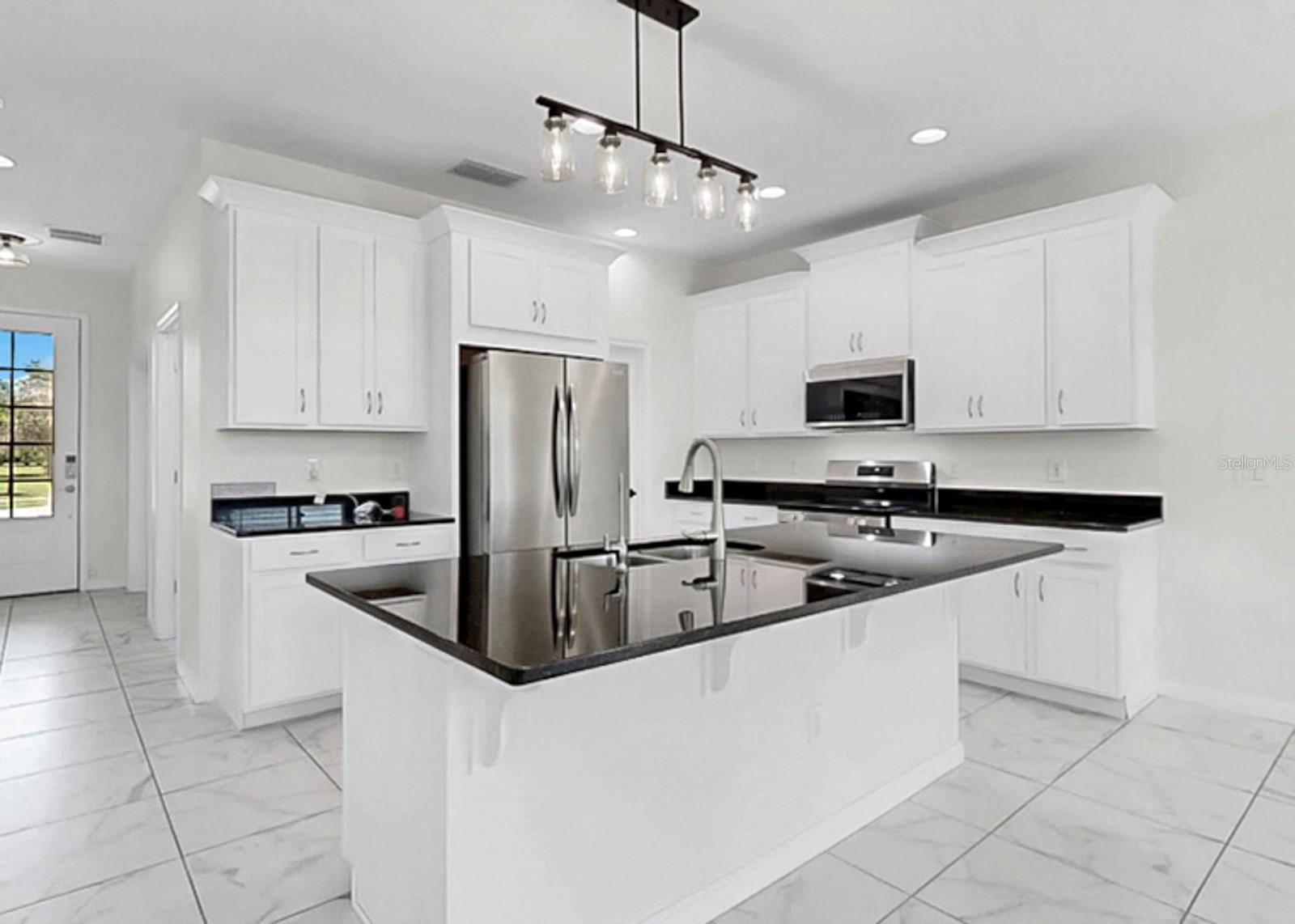 Image 10 of 93 For 12317 Bay Estuary Bend