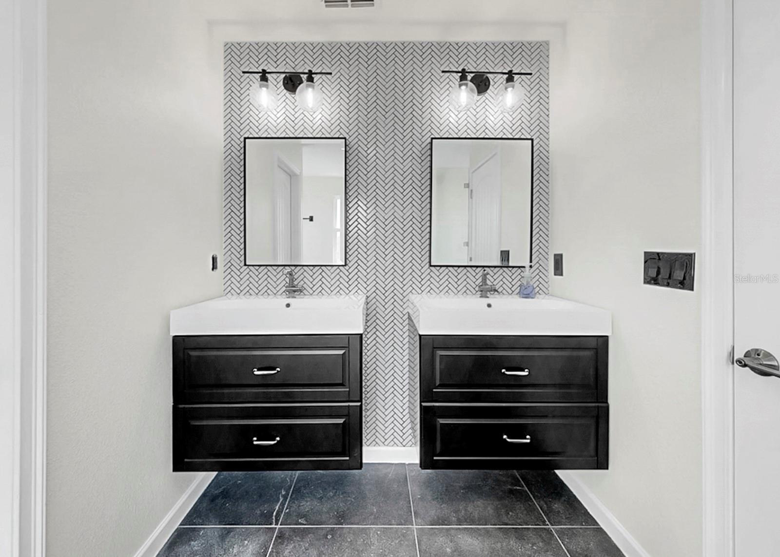 Image 39 of 93 For 12317 Bay Estuary Bend