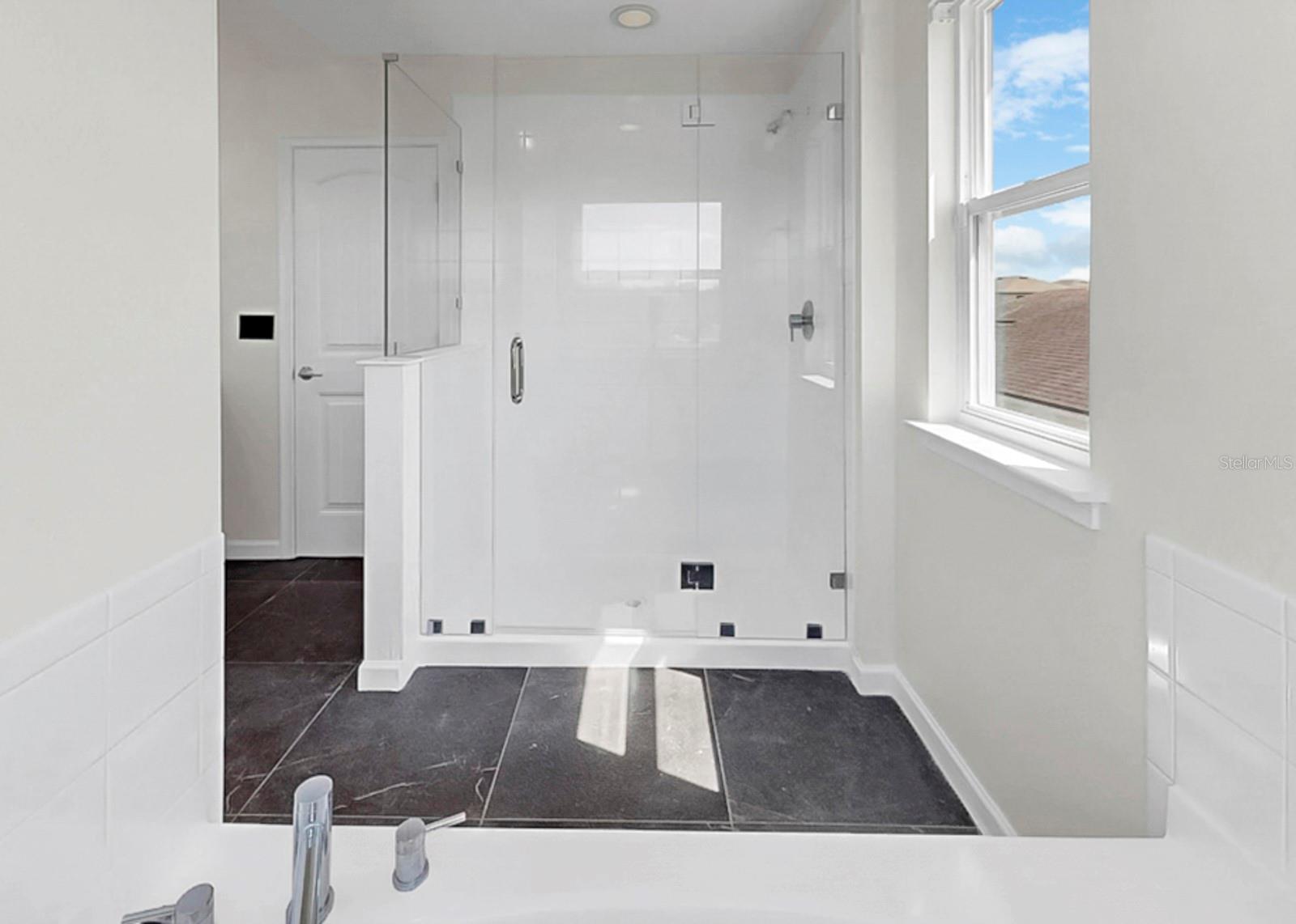 Image 40 of 93 For 12317 Bay Estuary Bend