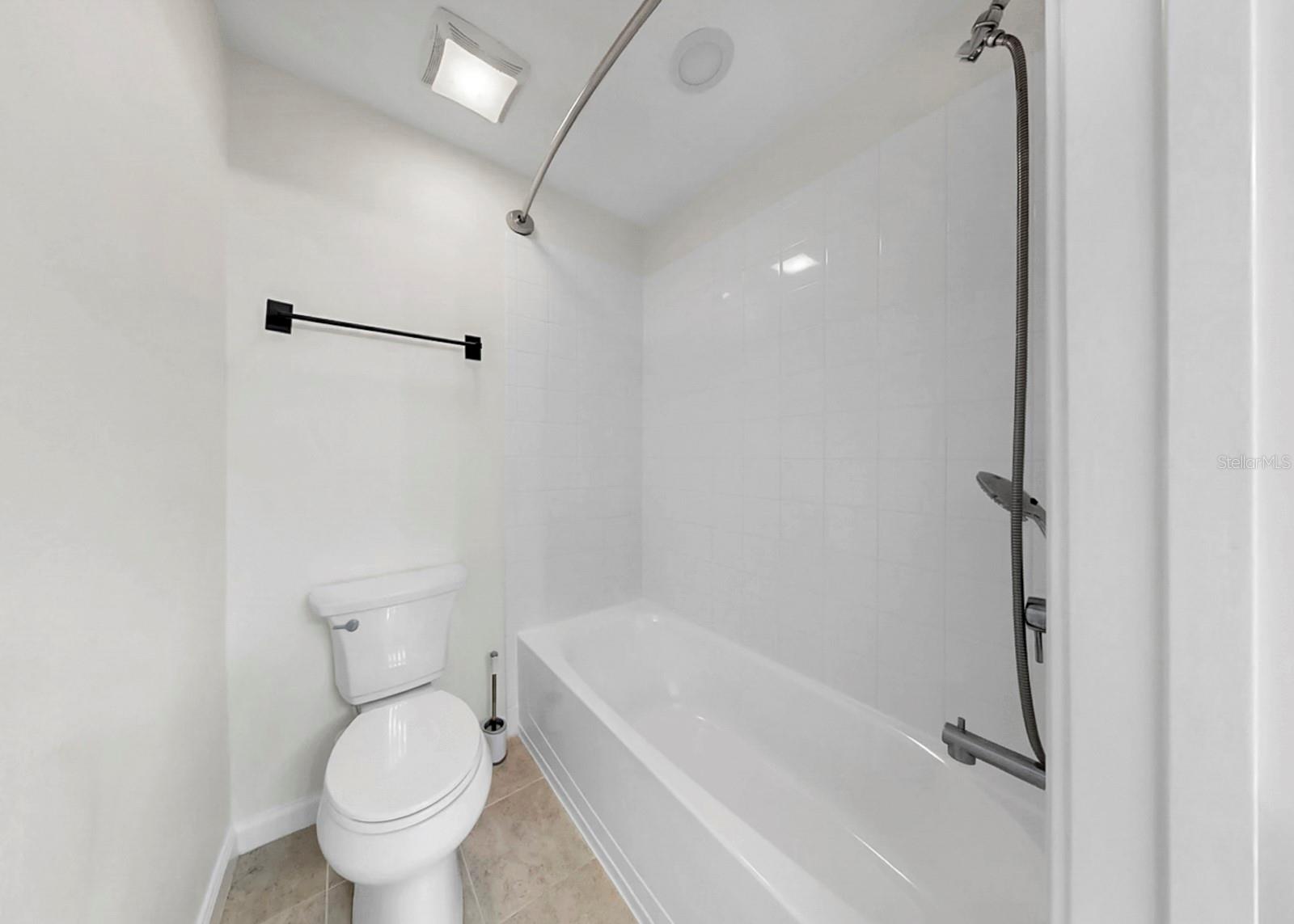 Image 46 of 93 For 12317 Bay Estuary Bend