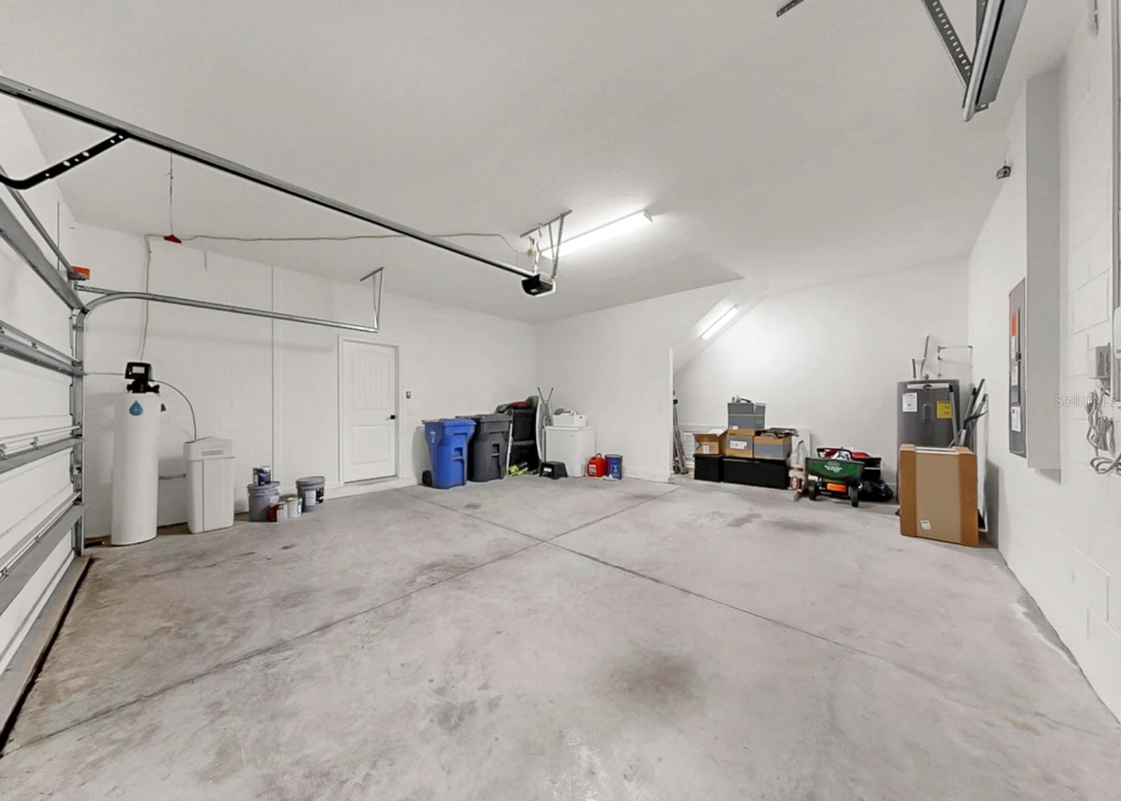 Image 52 of 93 For 12317 Bay Estuary Bend