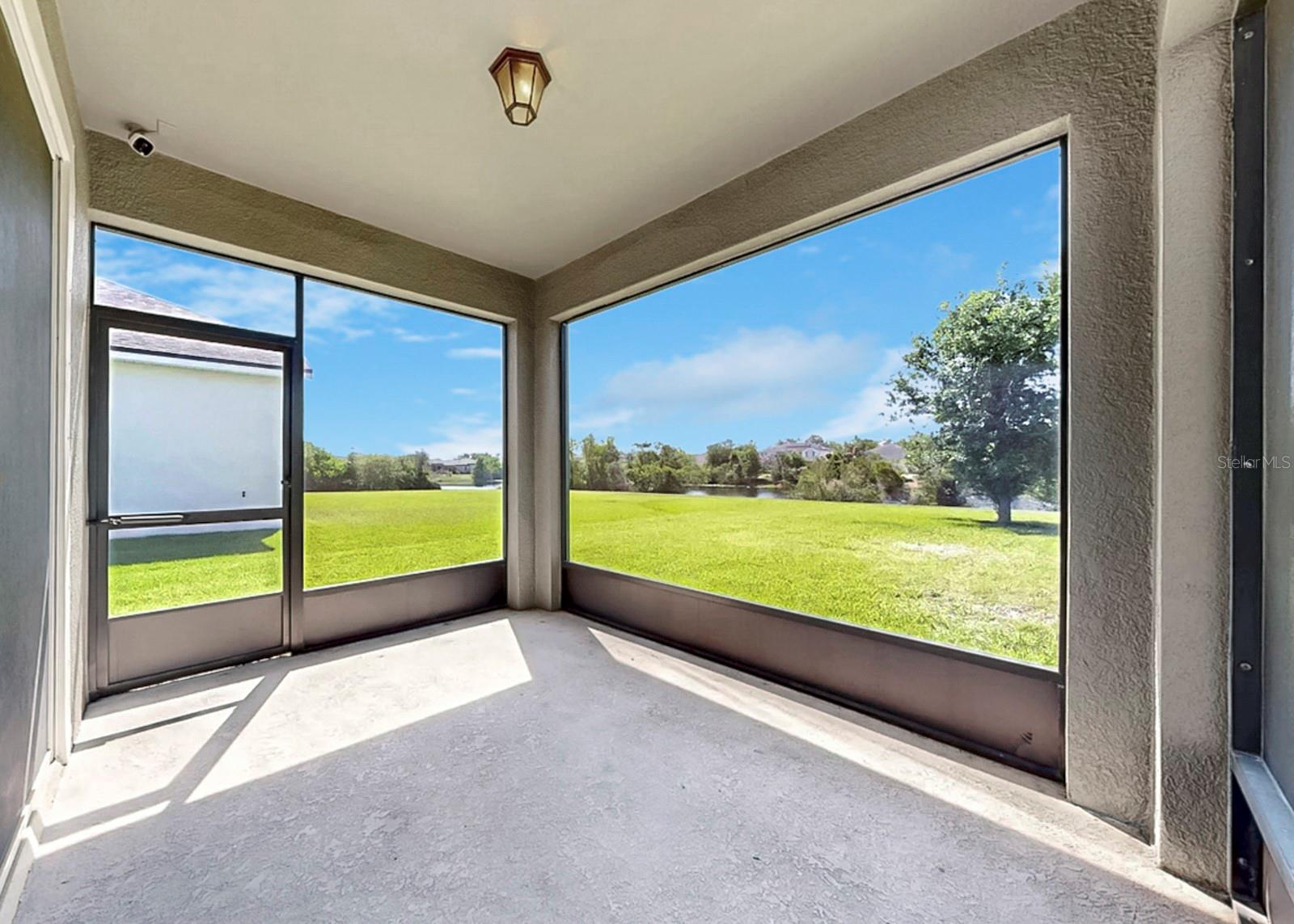 Image 55 of 93 For 12317 Bay Estuary Bend