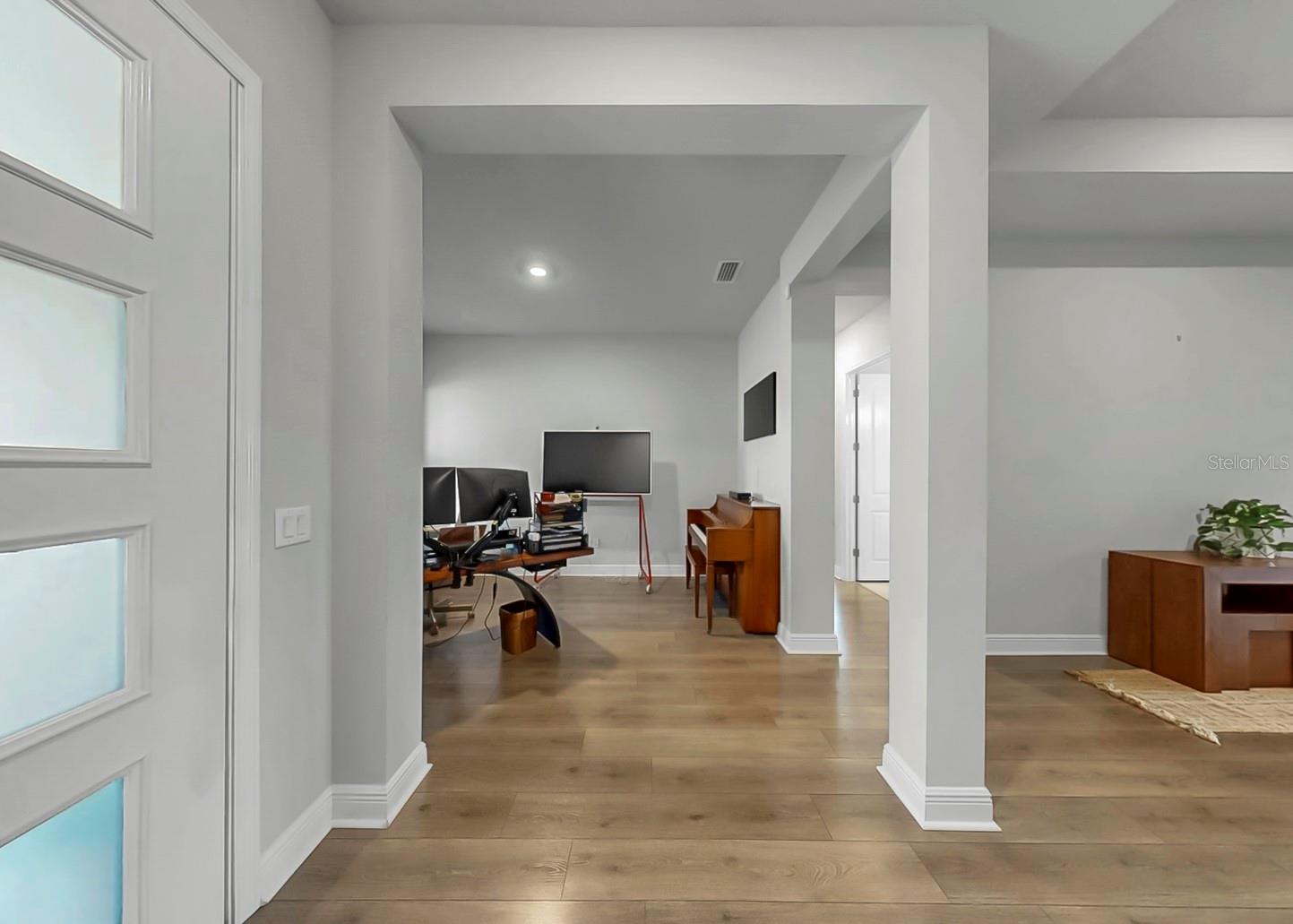 Image 5 of 29 For 5407 Del Coronado Drive