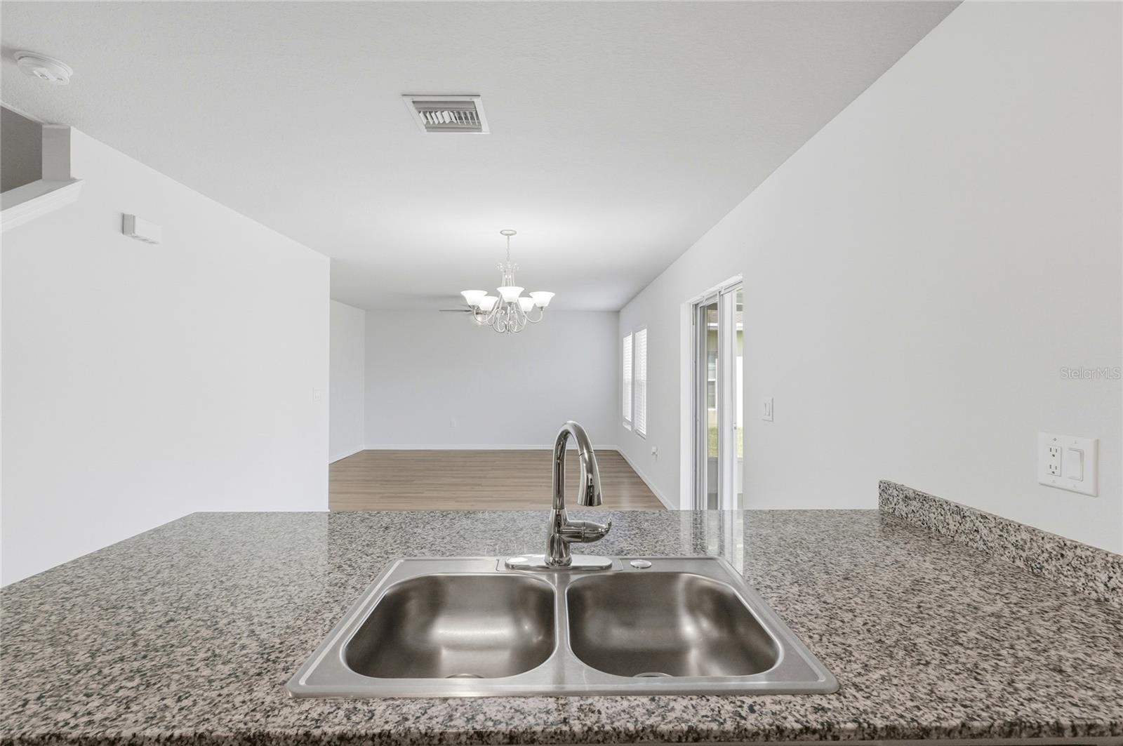 Image 24 of 57 For 1637 Marble Street