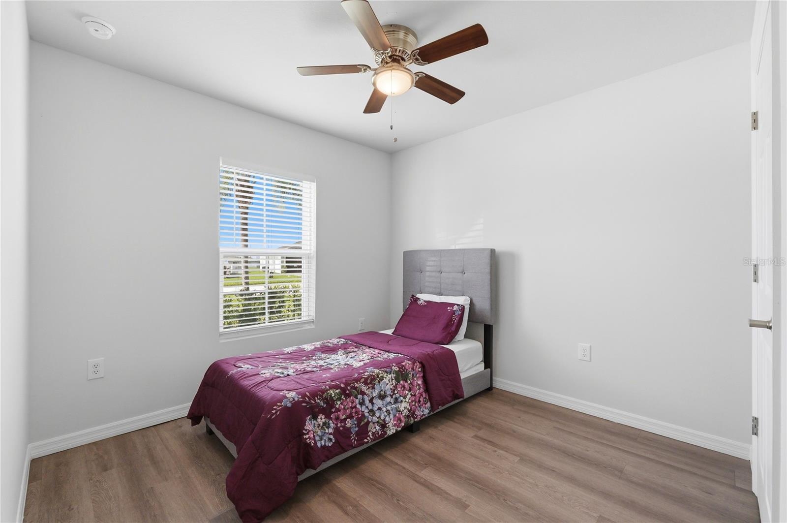 Image 33 of 57 For 1637 Marble Street