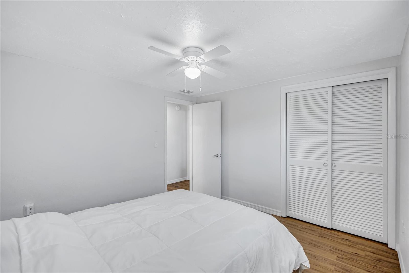 Image 20 of 38 For 3816 Beacon Square Drive