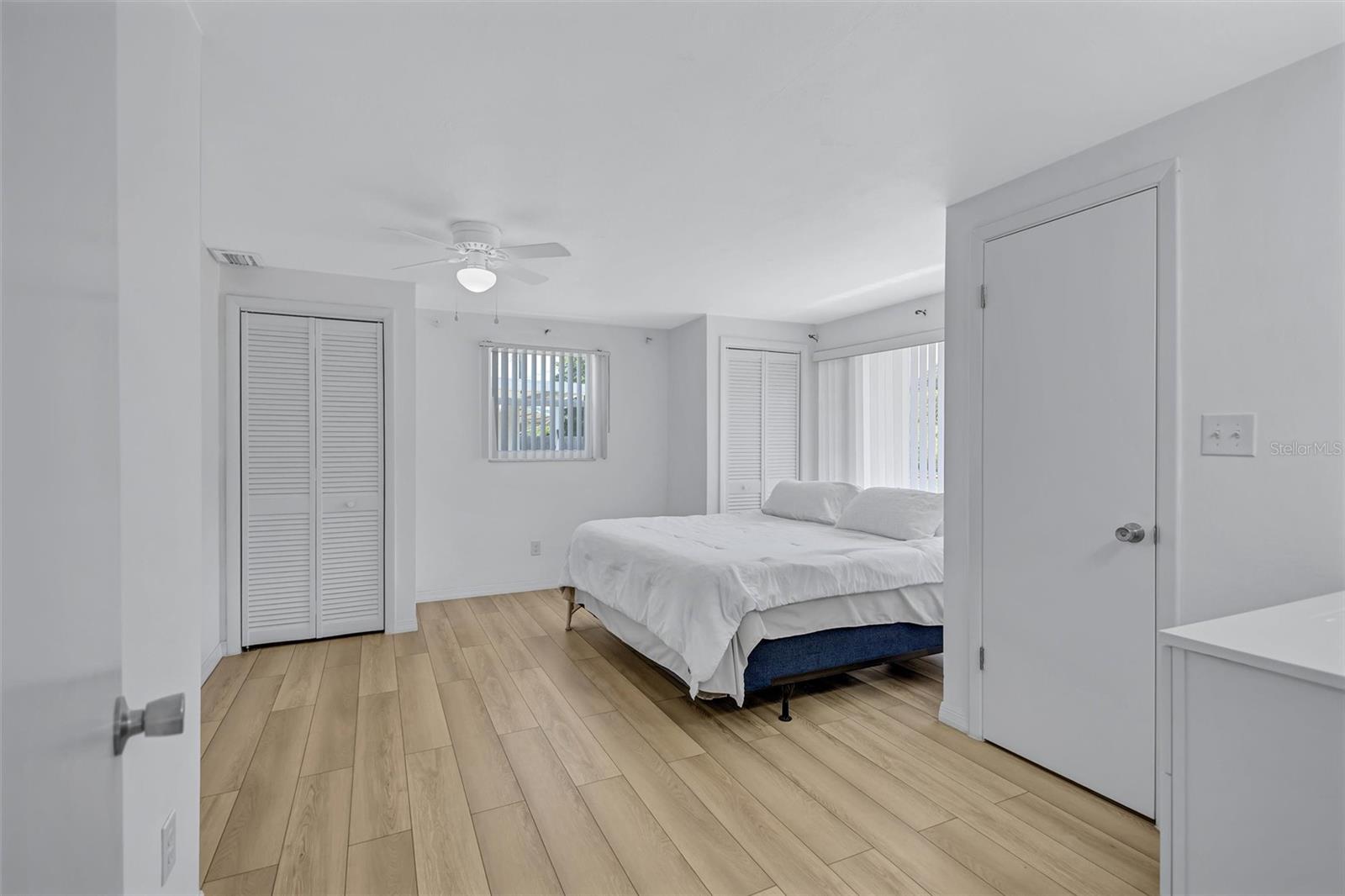 Image 27 of 38 For 3816 Beacon Square Drive