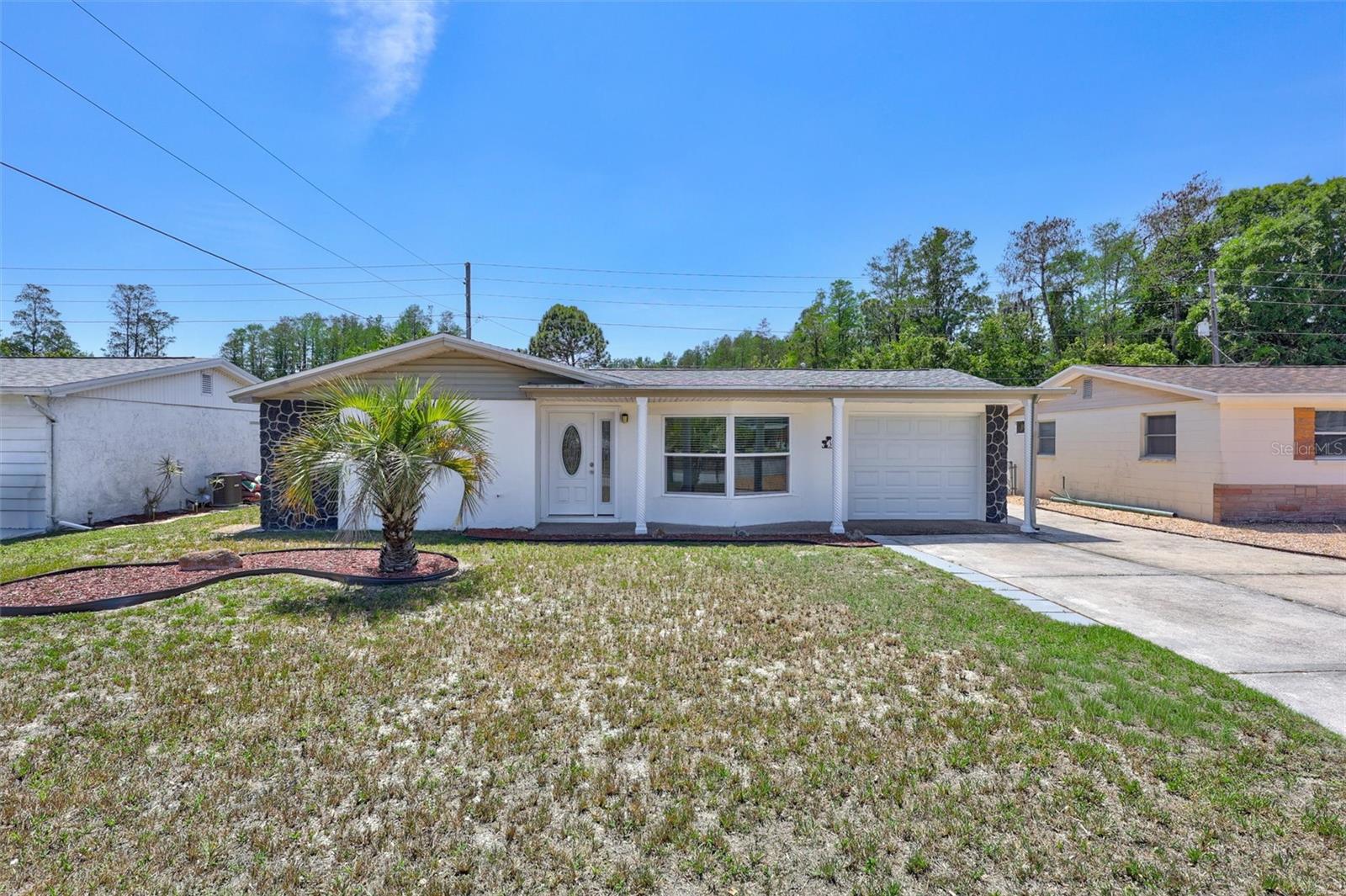 Image 4 of 38 For 3816 Beacon Square Drive