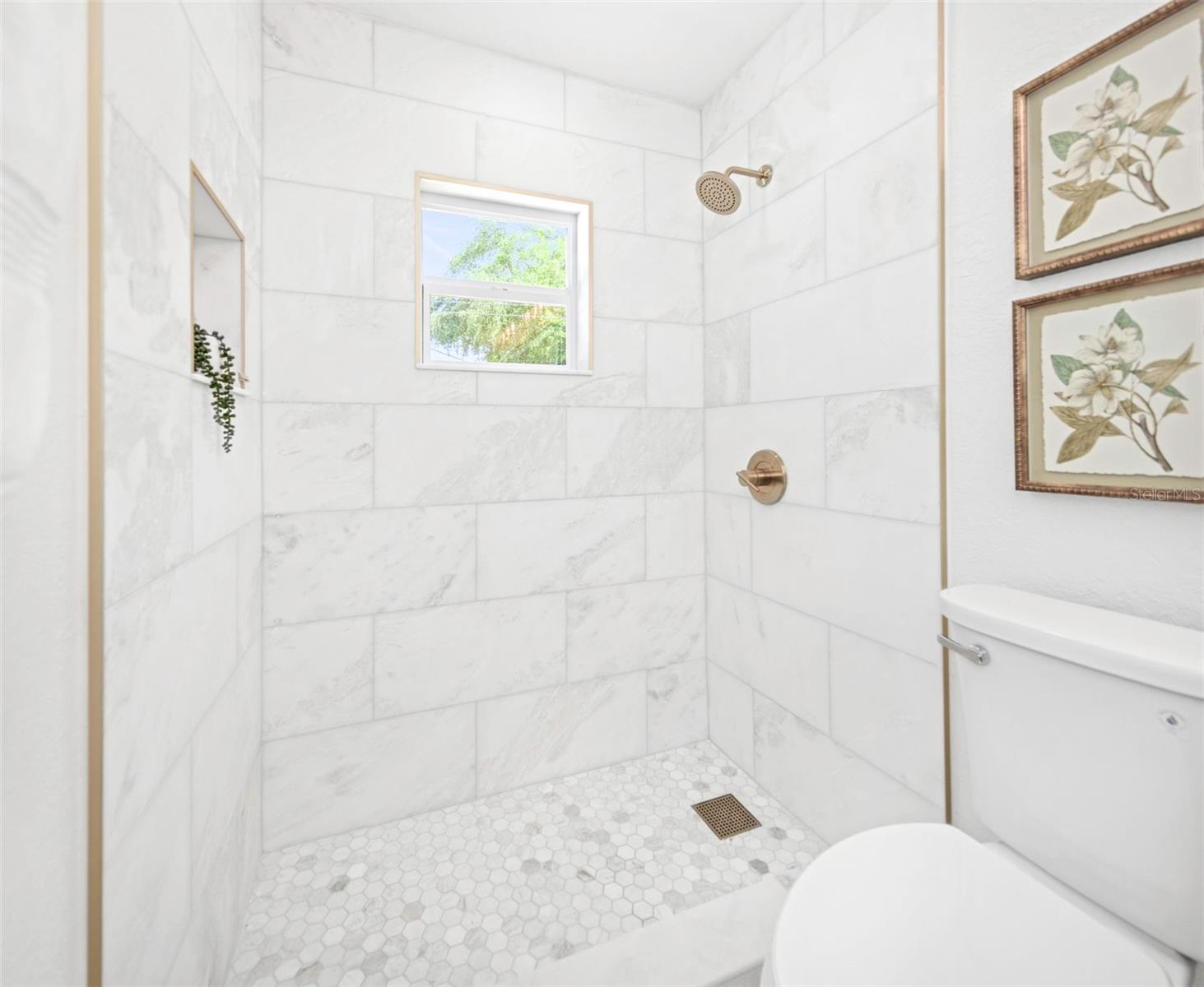 Image 14 of 33 For 653 64th Avenue S