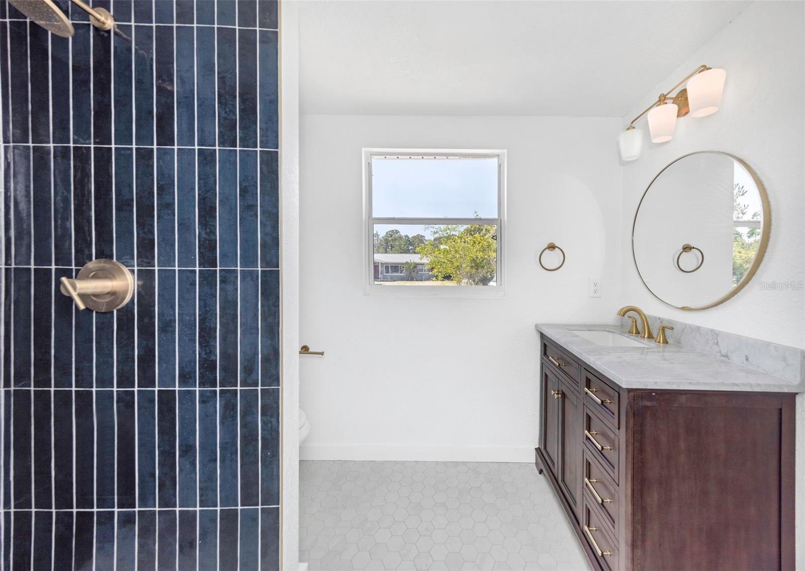 Image 18 of 33 For 653 64th Avenue S