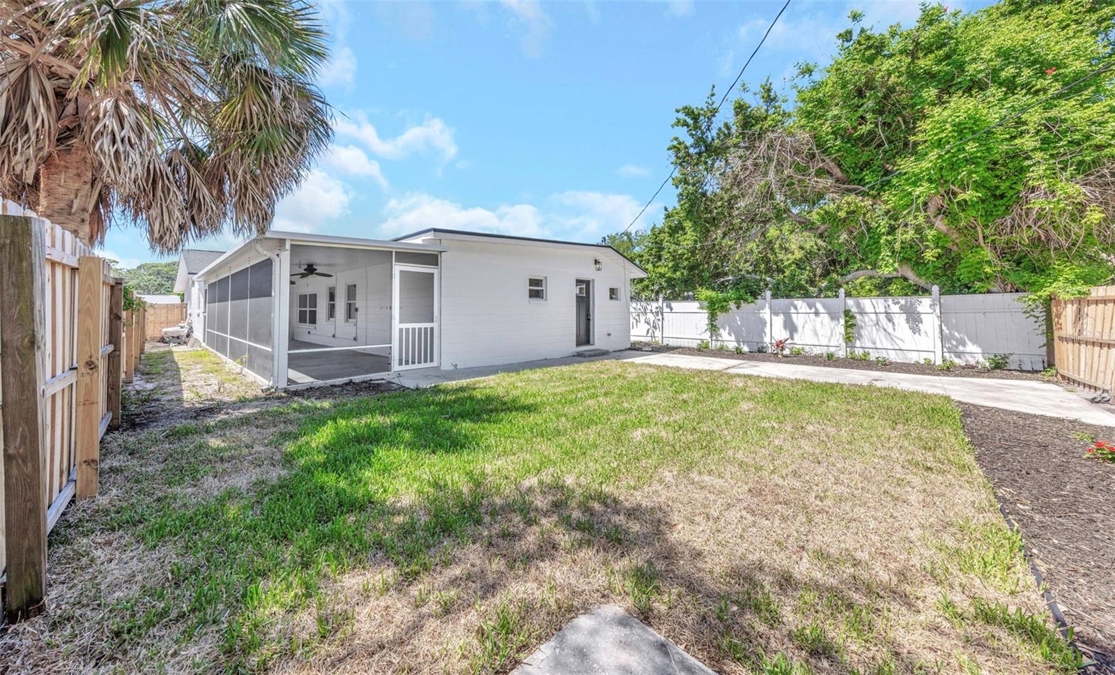 Image 27 of 33 For 653 64th Avenue S