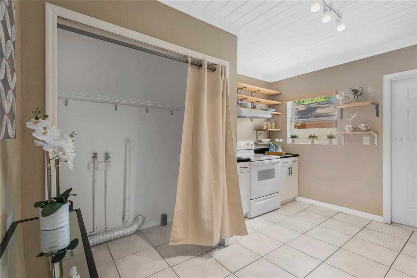 Image 11 of 21 For 1315 Osborne Avenue