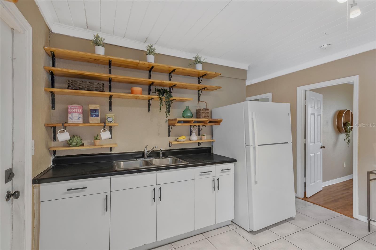 Image 12 of 21 For 1315 Osborne Avenue