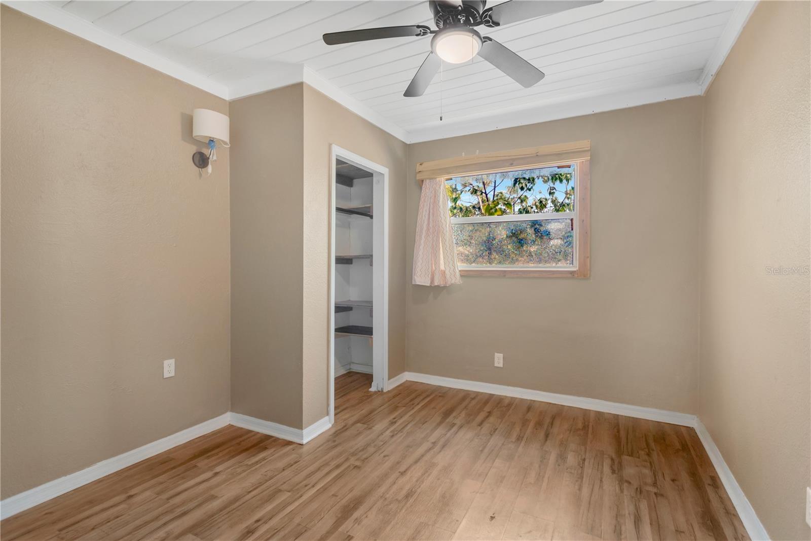 Image 15 of 21 For 1315 Osborne Avenue