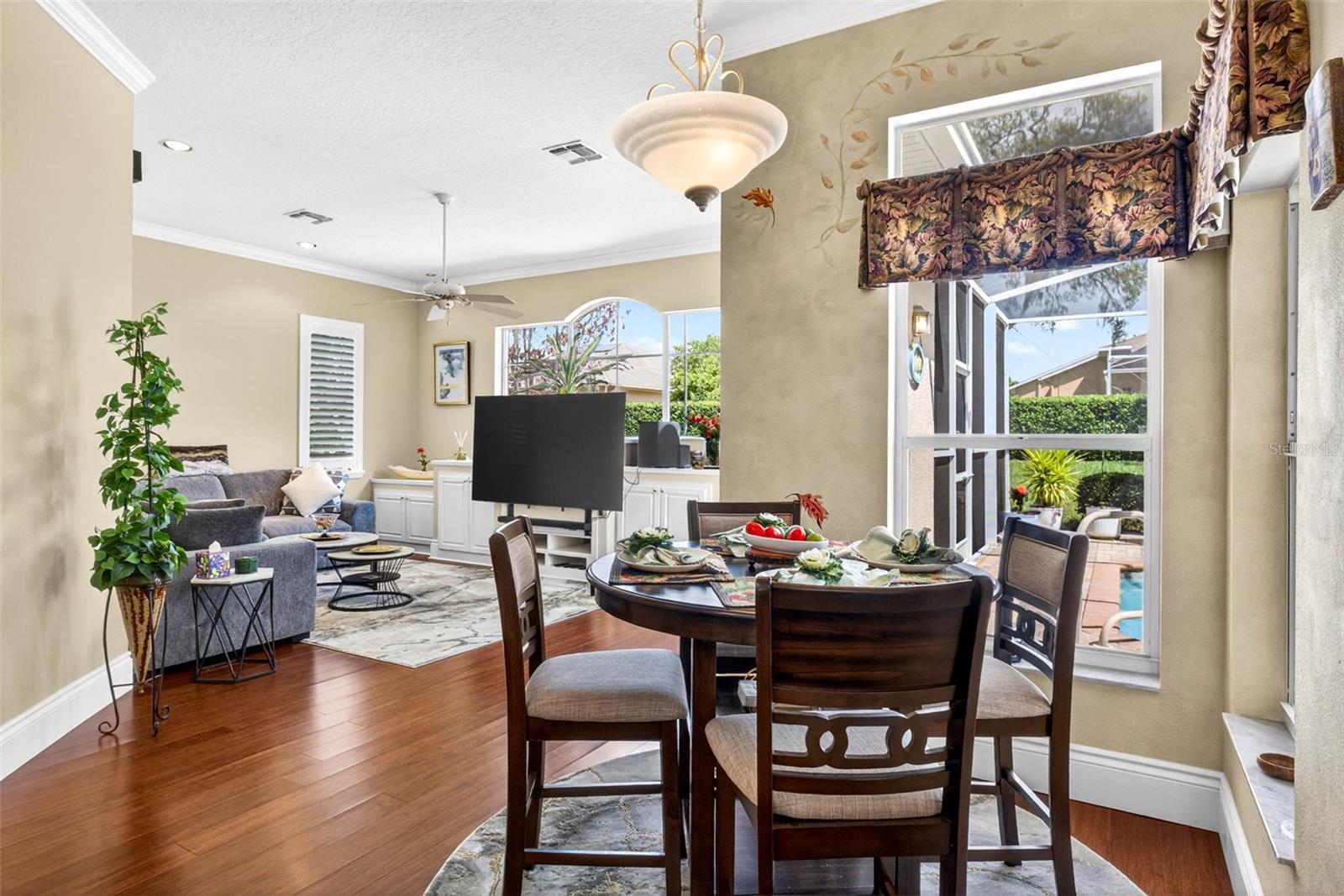 Image 28 of 76 For 10211 Ridge Top Loop