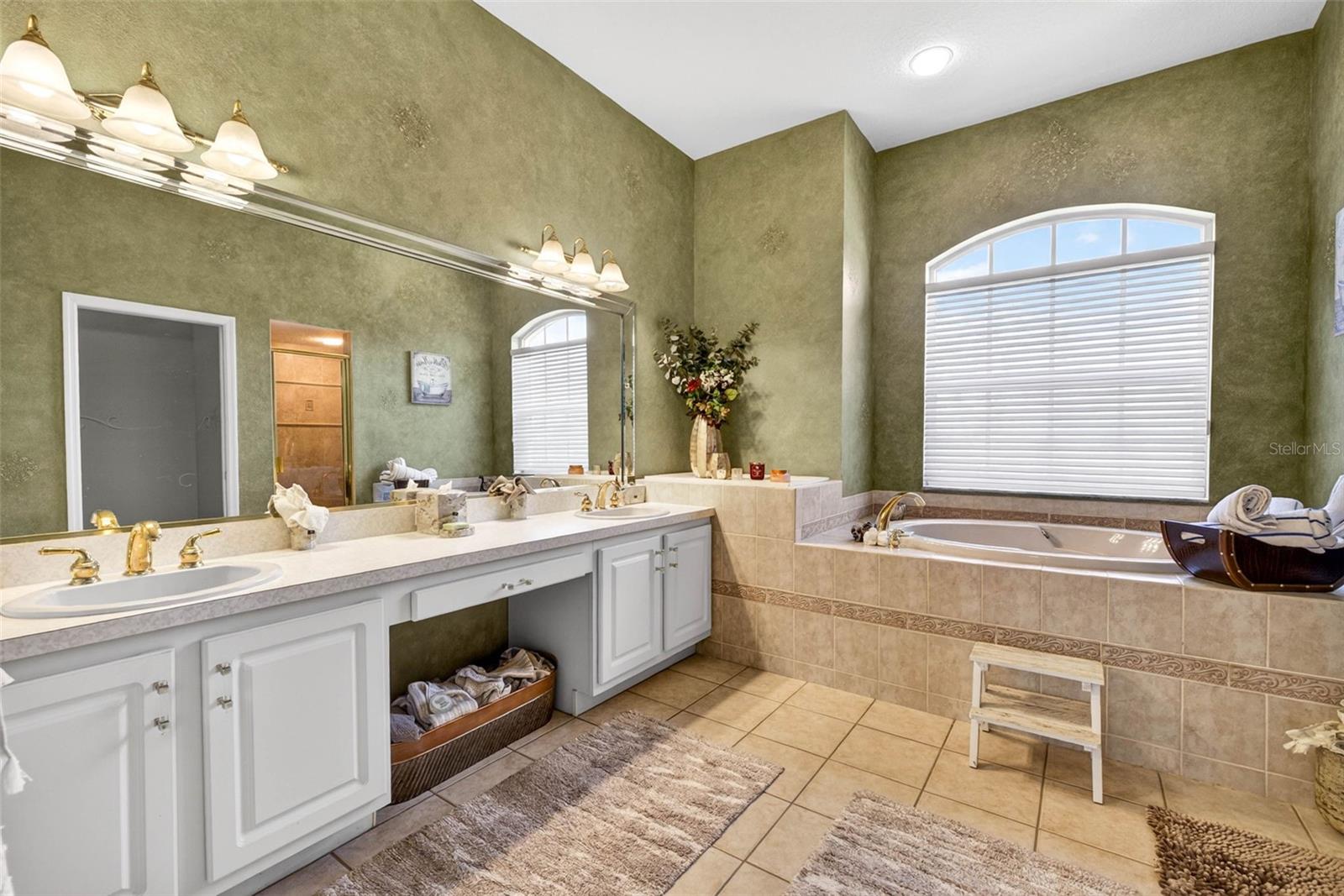 Image 48 of 76 For 10211 Ridge Top Loop