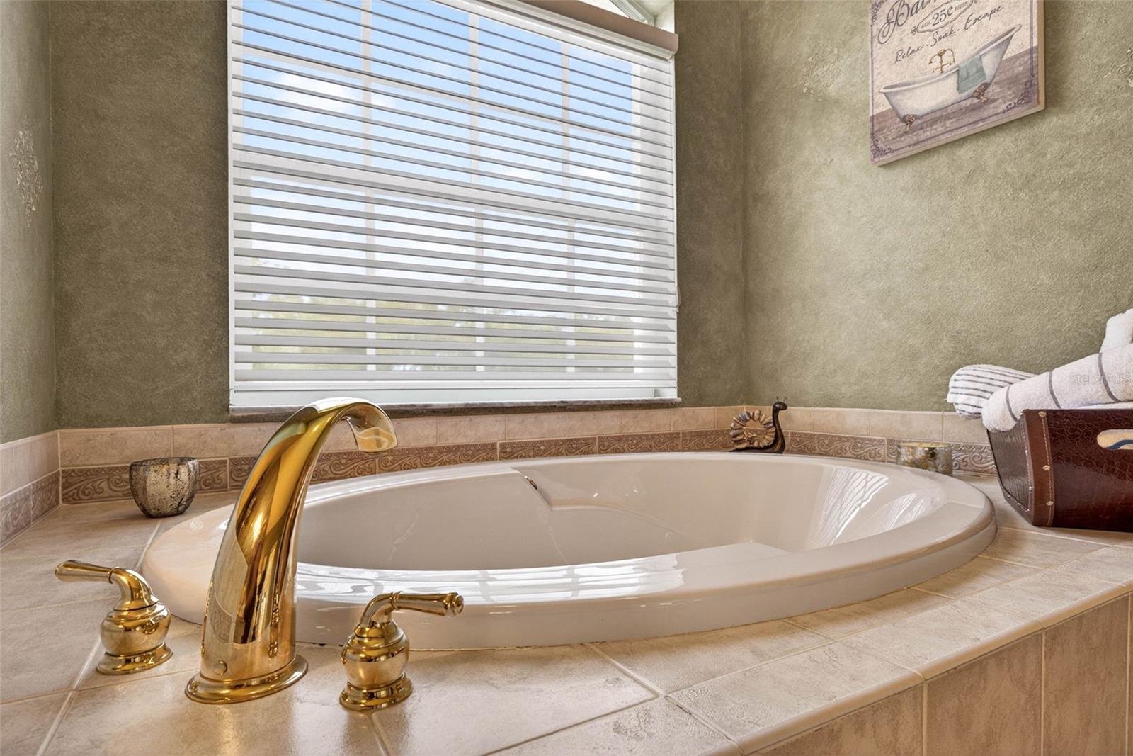 Image 50 of 76 For 10211 Ridge Top Loop