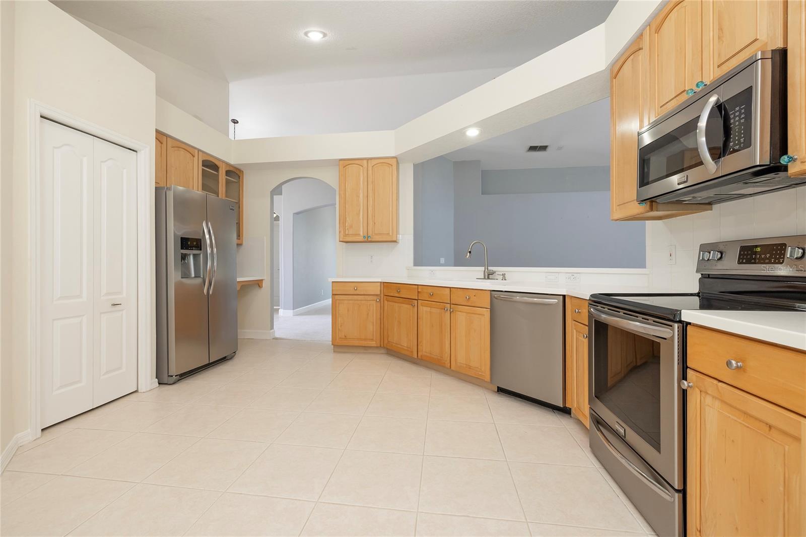 Image 10 of 45 For 219 Bay Arbor Boulevard