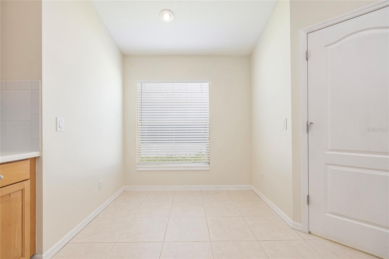 Image 11 of 45 For 219 Bay Arbor Boulevard