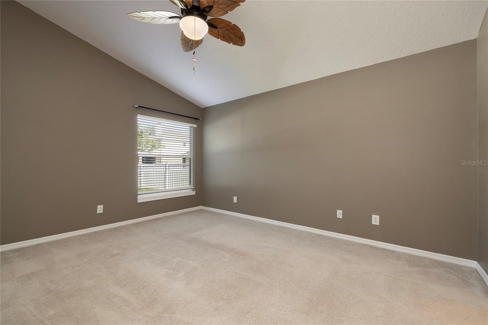 Image 15 of 45 For 219 Bay Arbor Boulevard