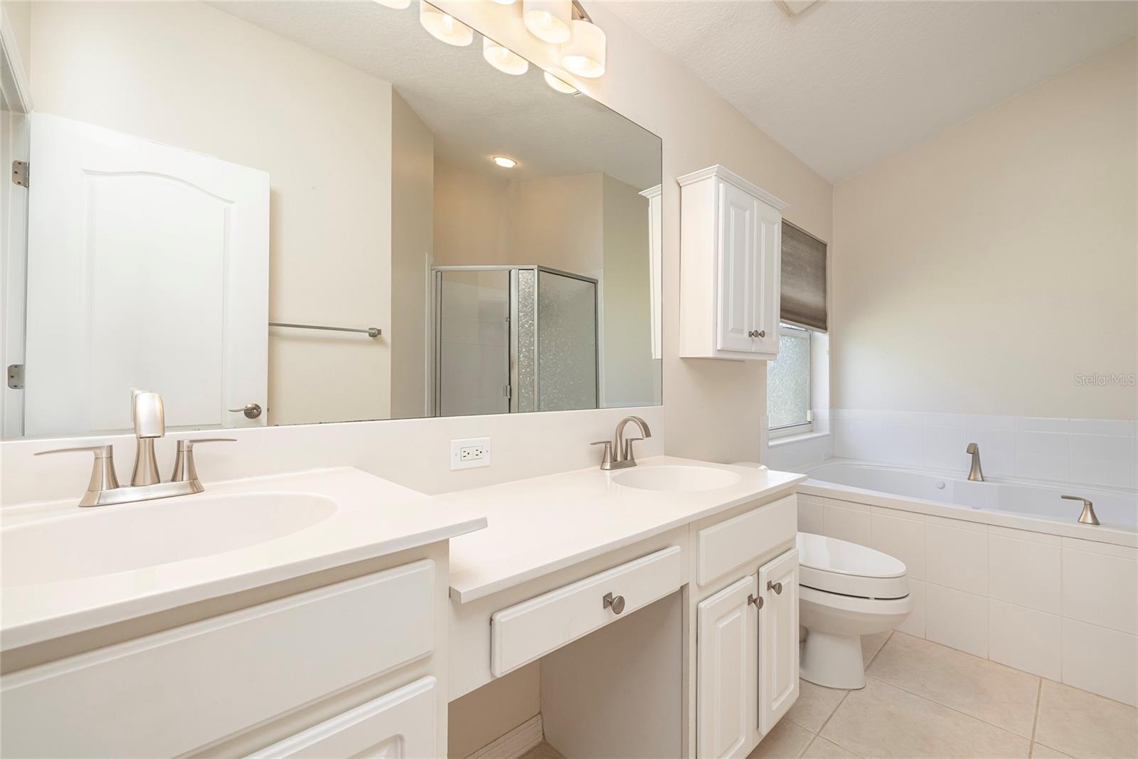 Image 18 of 45 For 219 Bay Arbor Boulevard