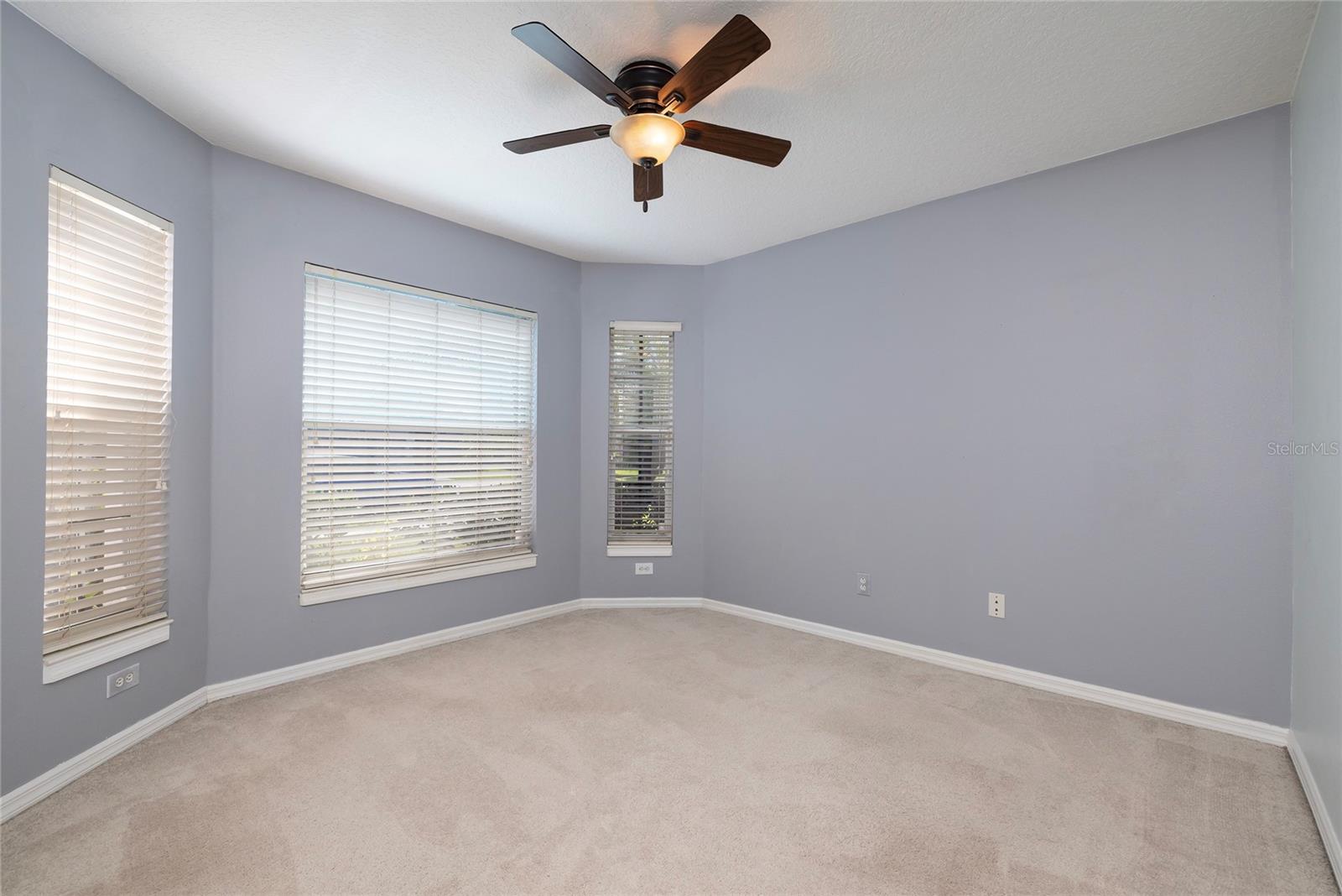 Image 28 of 45 For 219 Bay Arbor Boulevard