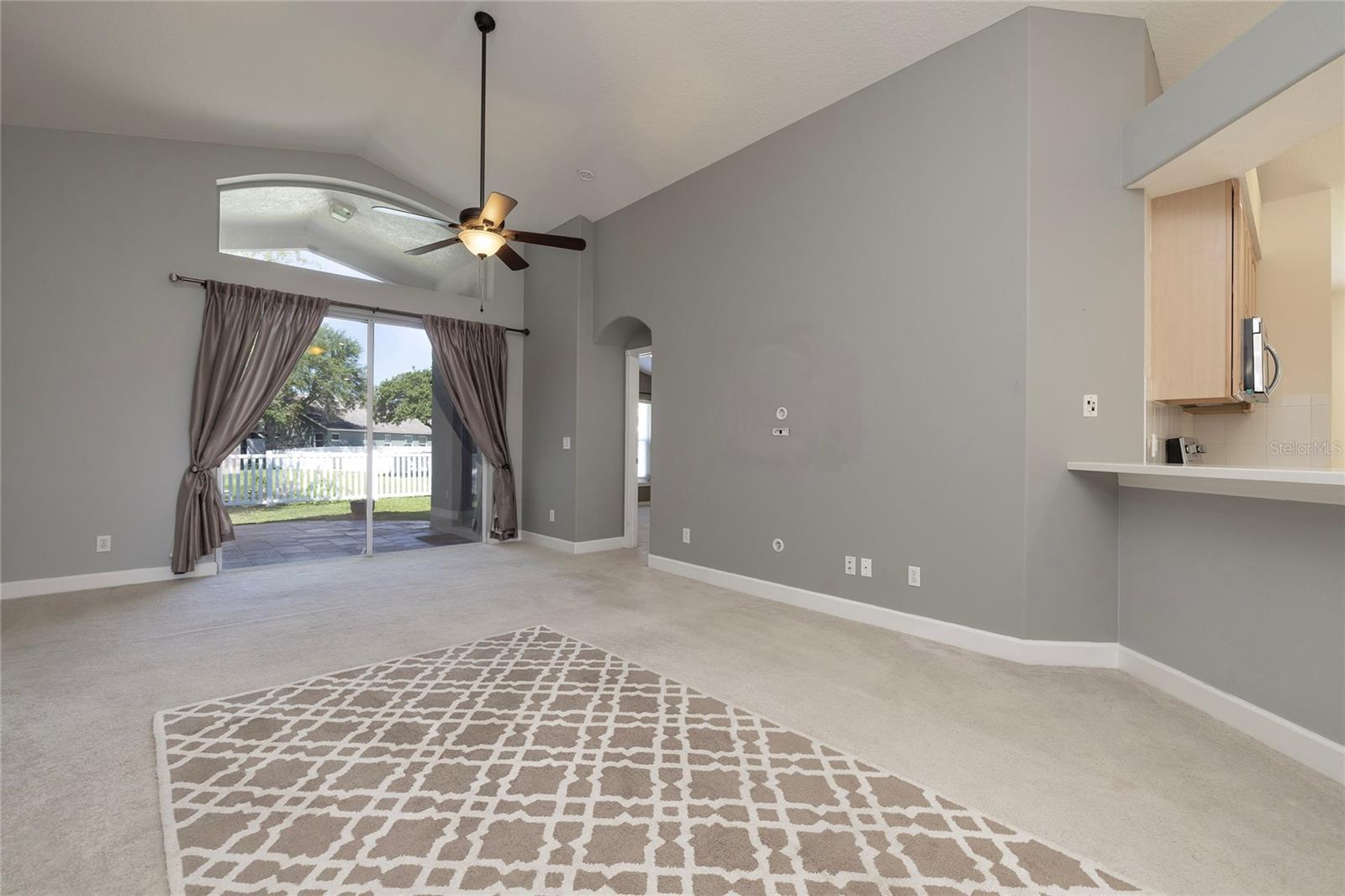 Image 5 of 45 For 219 Bay Arbor Boulevard