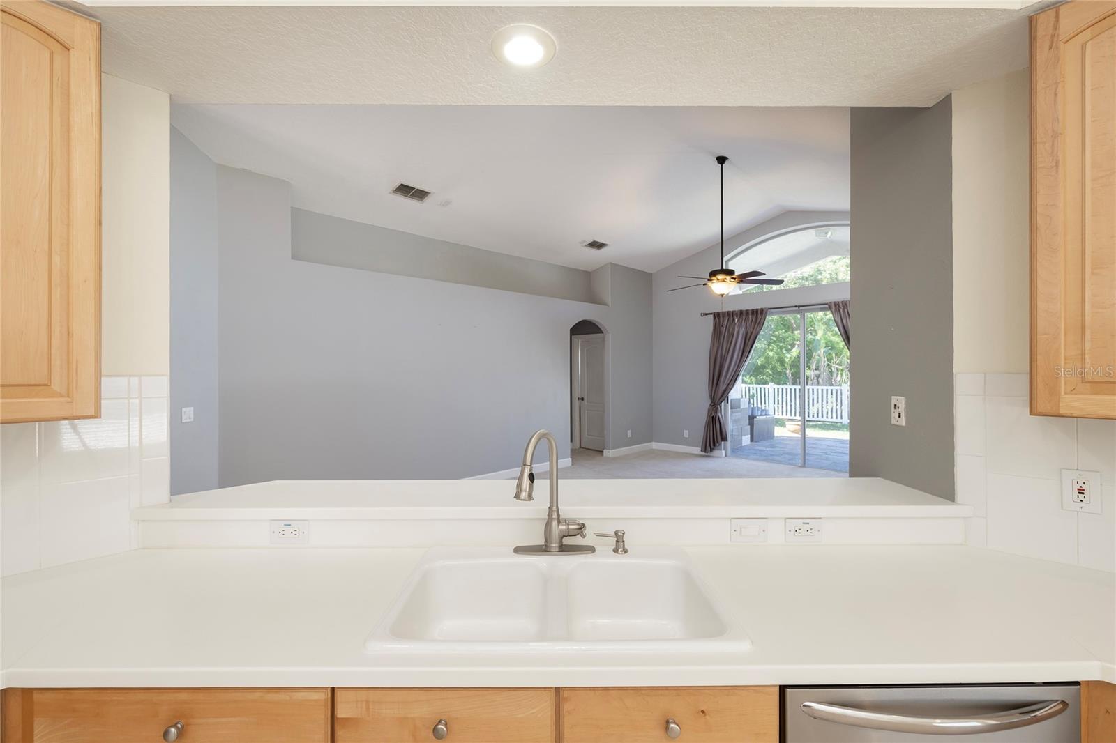 Image 9 of 45 For 219 Bay Arbor Boulevard