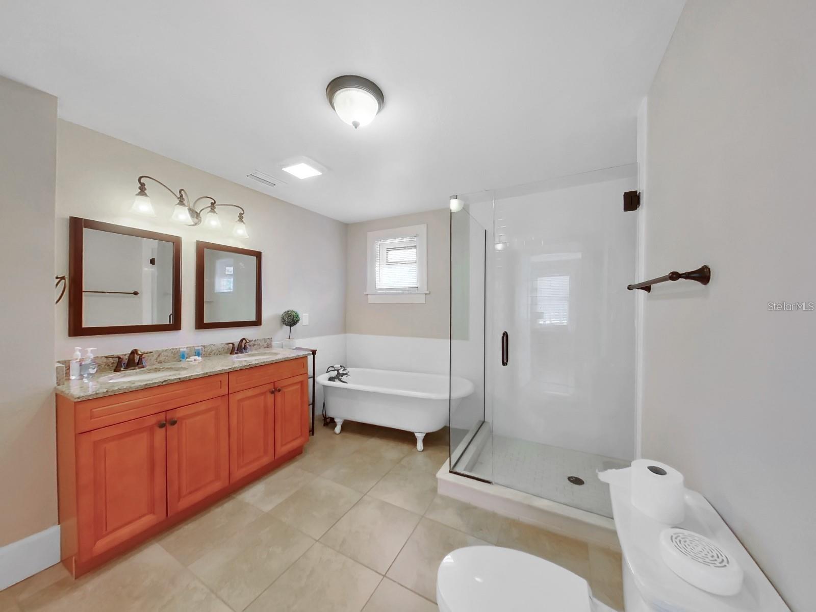 Image 23 of 32 For 614 8th Street N