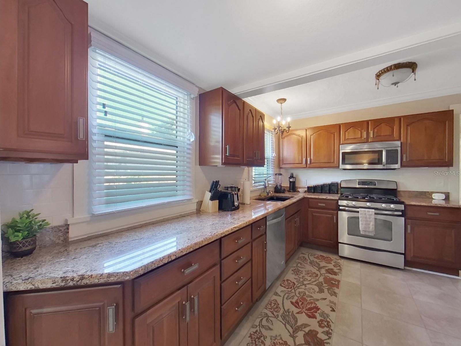 Image 7 of 32 For 614 8th Street N