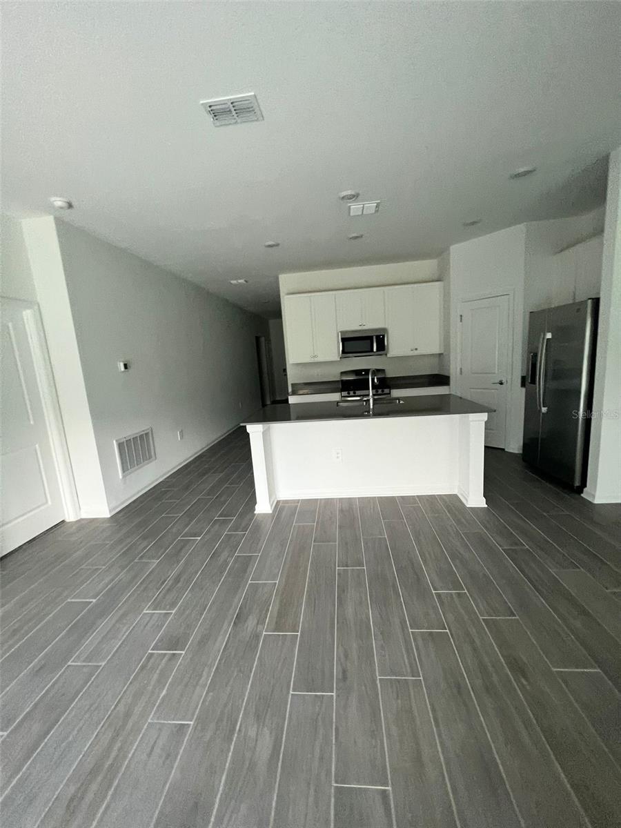 Image 9 of 14 For 34000 Sky Blossom Circle