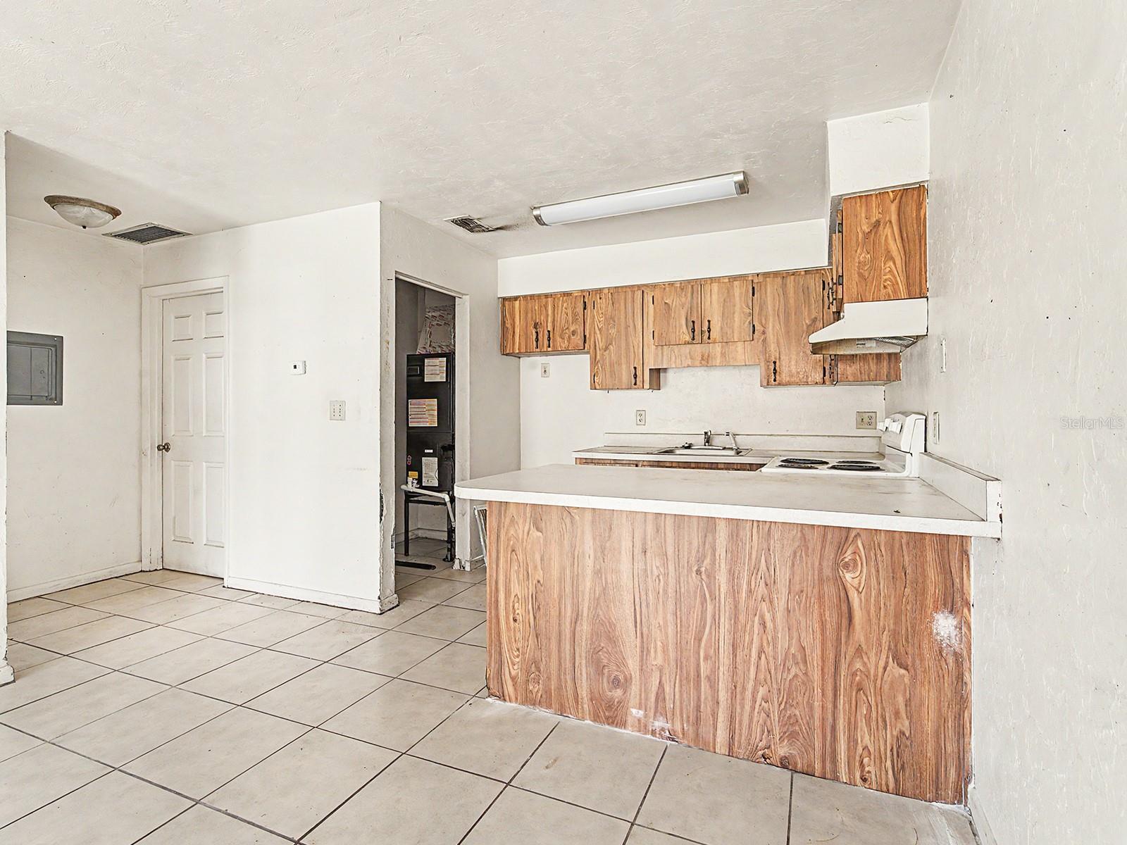 Image 13 of 33 For 34 21st Place