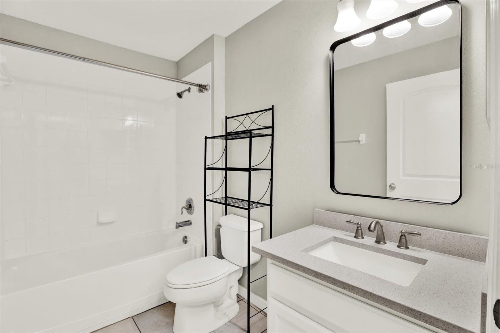 Image 10 of 14 For 12652 Chenwood Avenue