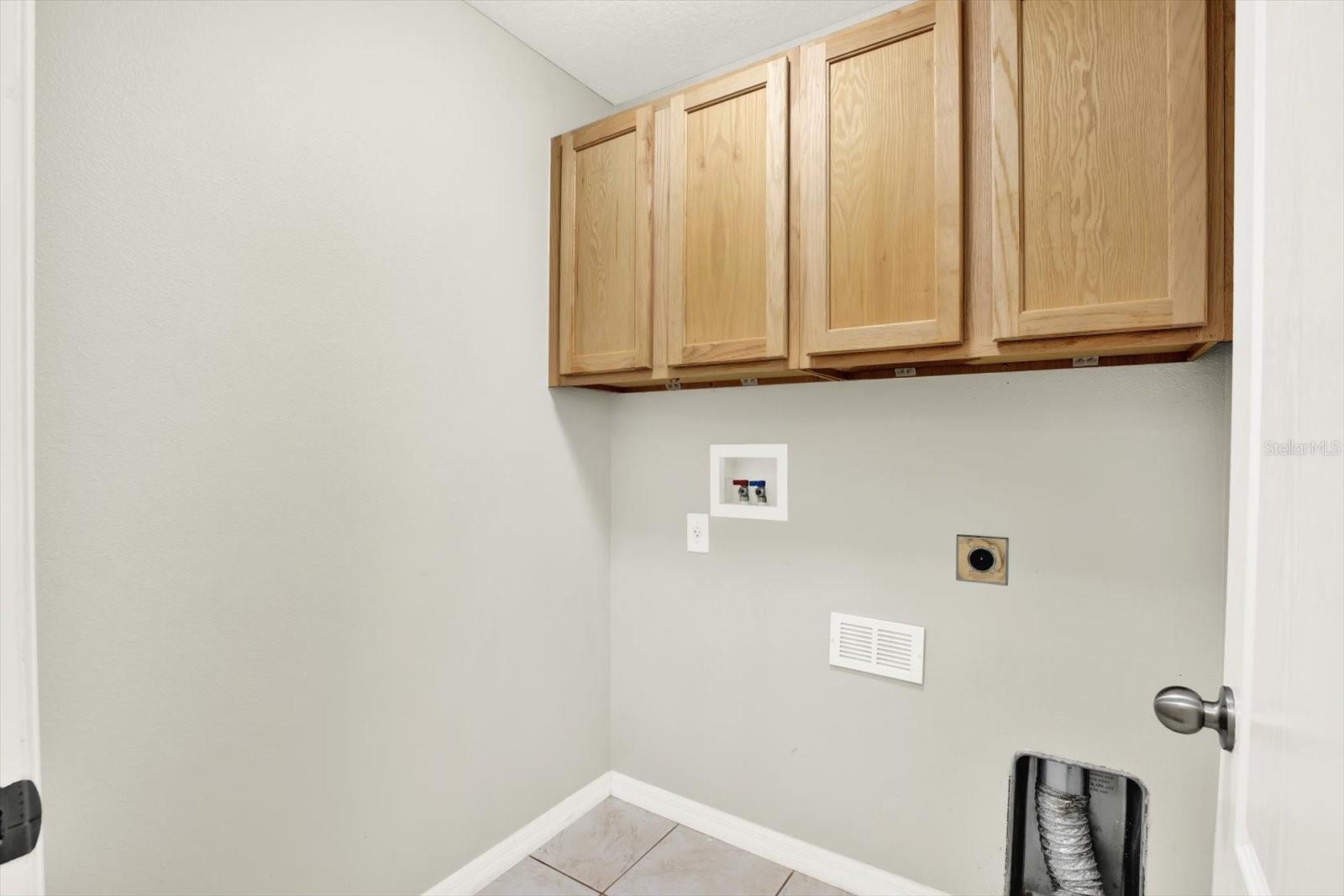 Image 11 of 14 For 12652 Chenwood Avenue