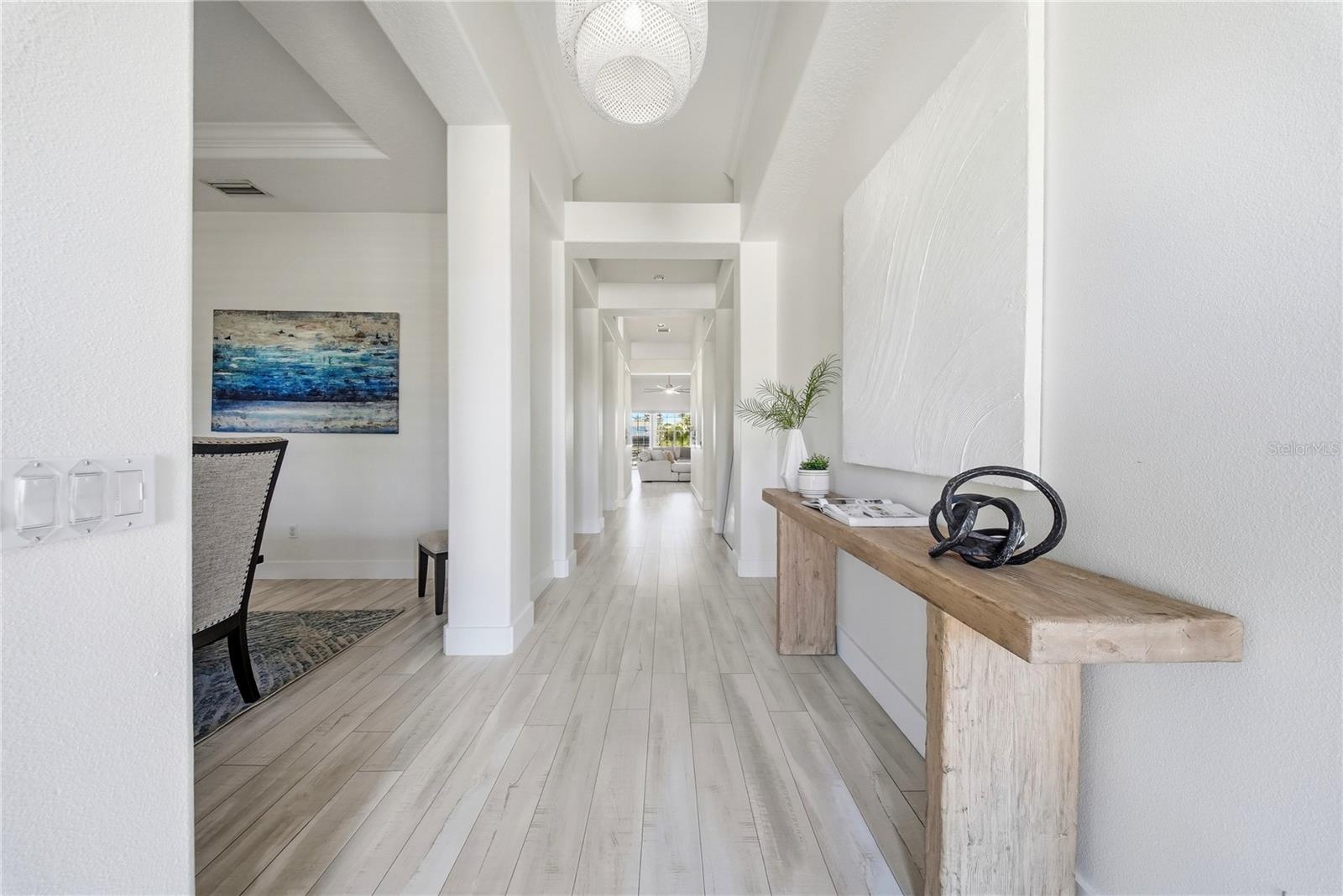 Image 11 of 62 For 510 Mirabay Boulevard