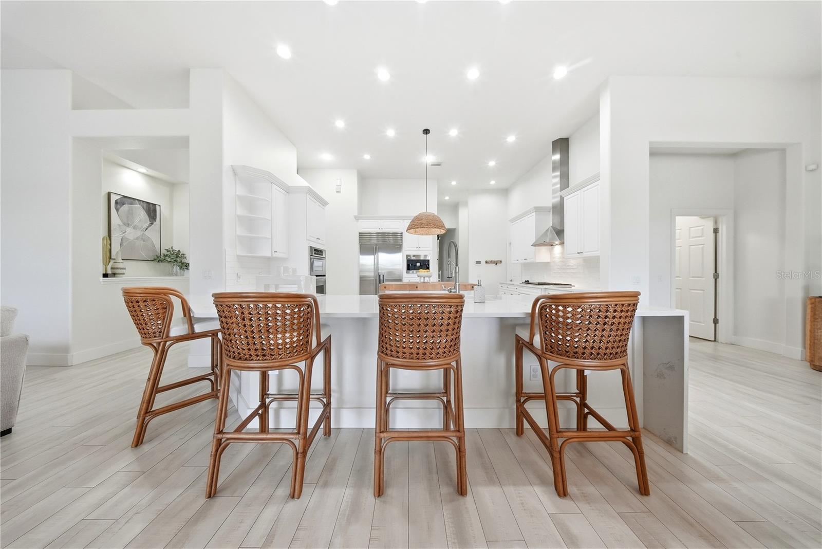 Image 19 of 62 For 510 Mirabay Boulevard