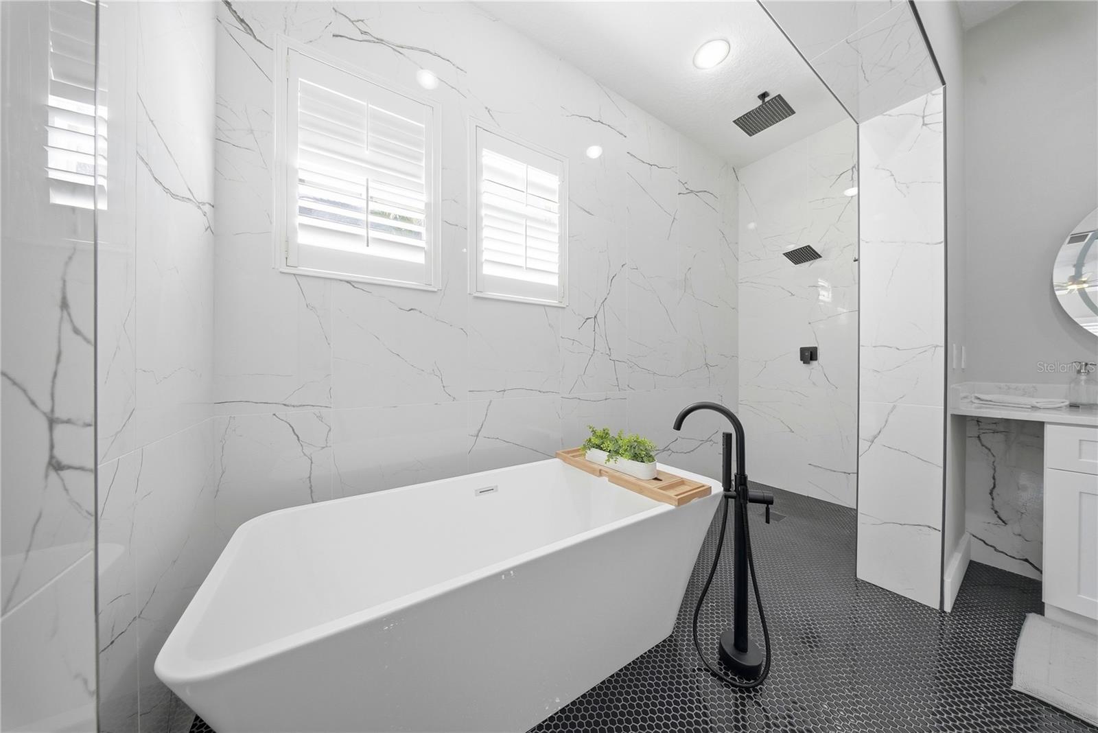 Image 34 of 62 For 510 Mirabay Boulevard